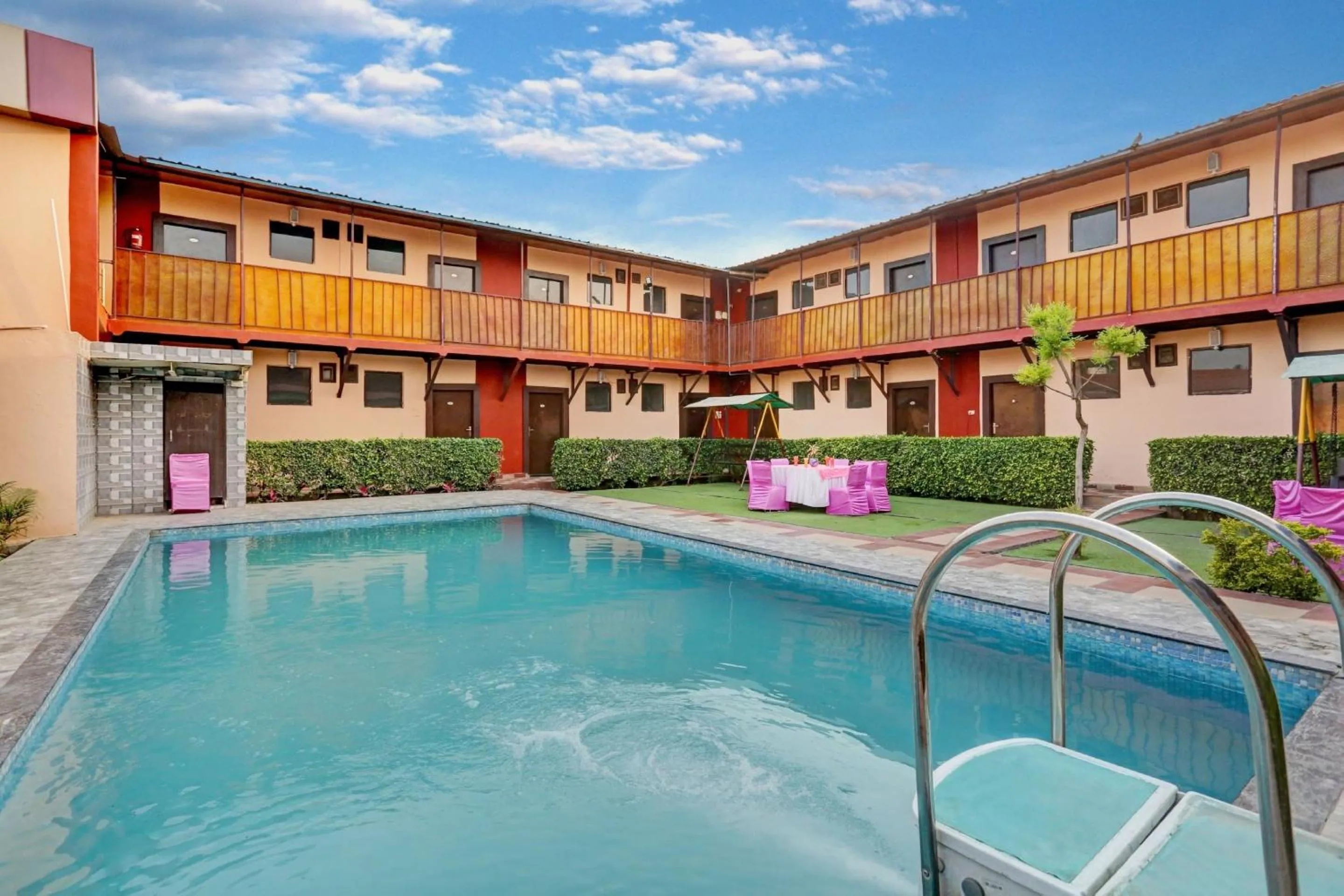 Other in Palette - JPS Residency