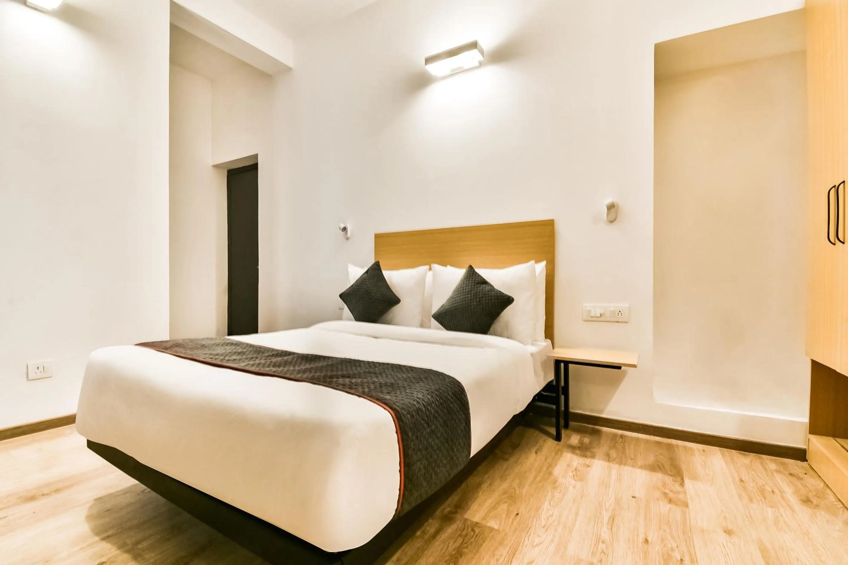 Bedroom, Bed in Super Townhouse Menka