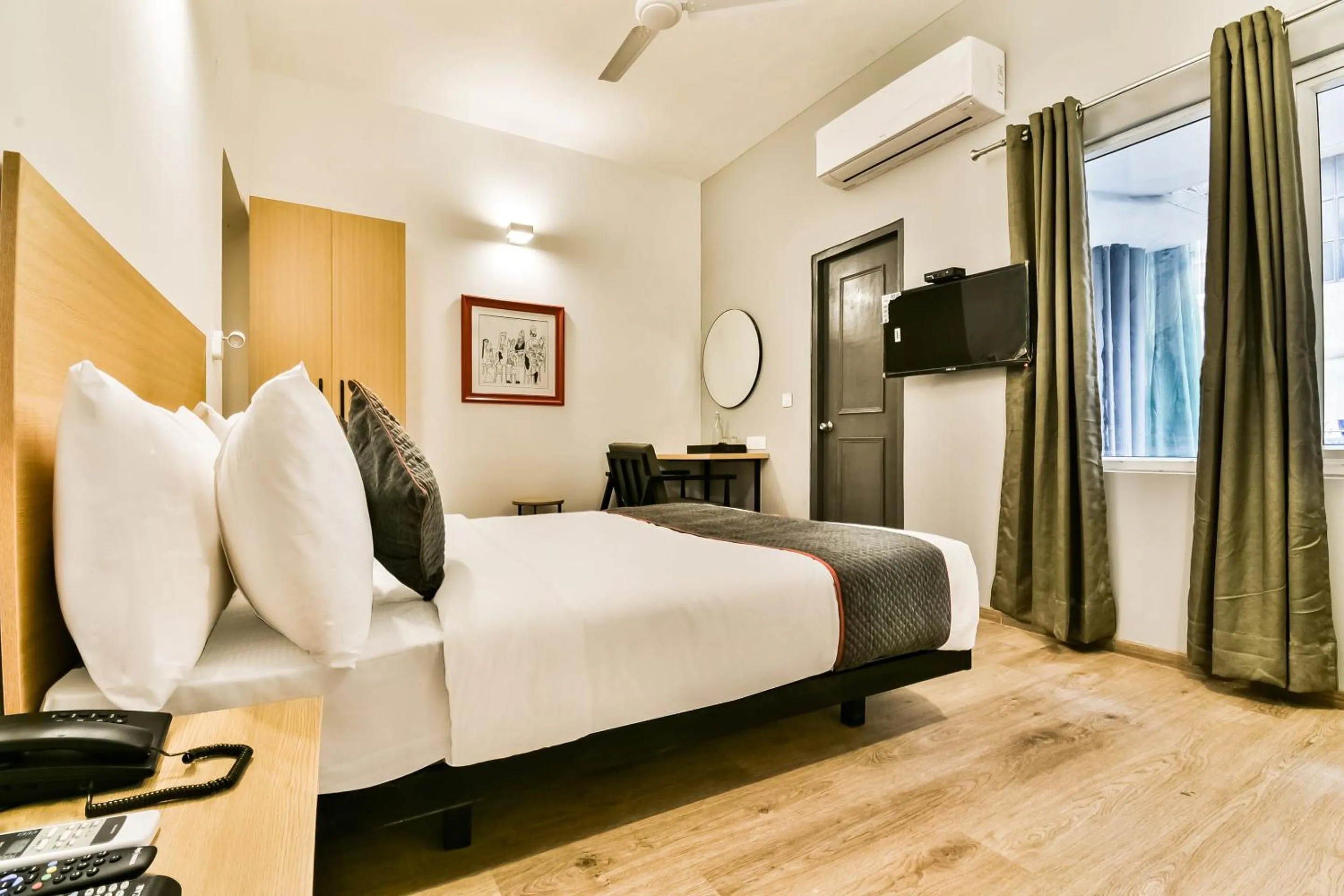 Bedroom, Bed in Townhouse Menka