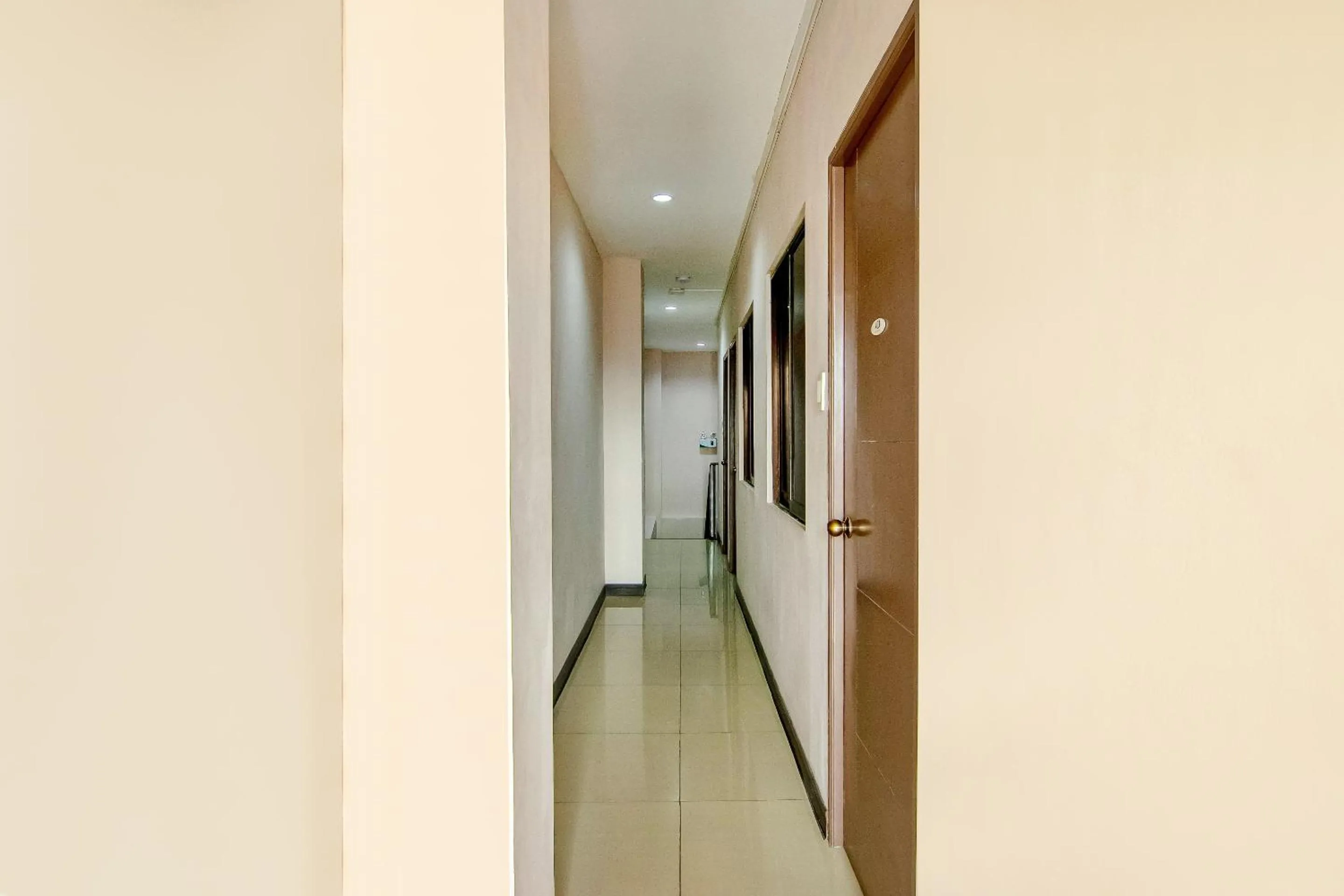 Lobby or reception in OYO 766 Ichehan Apartments