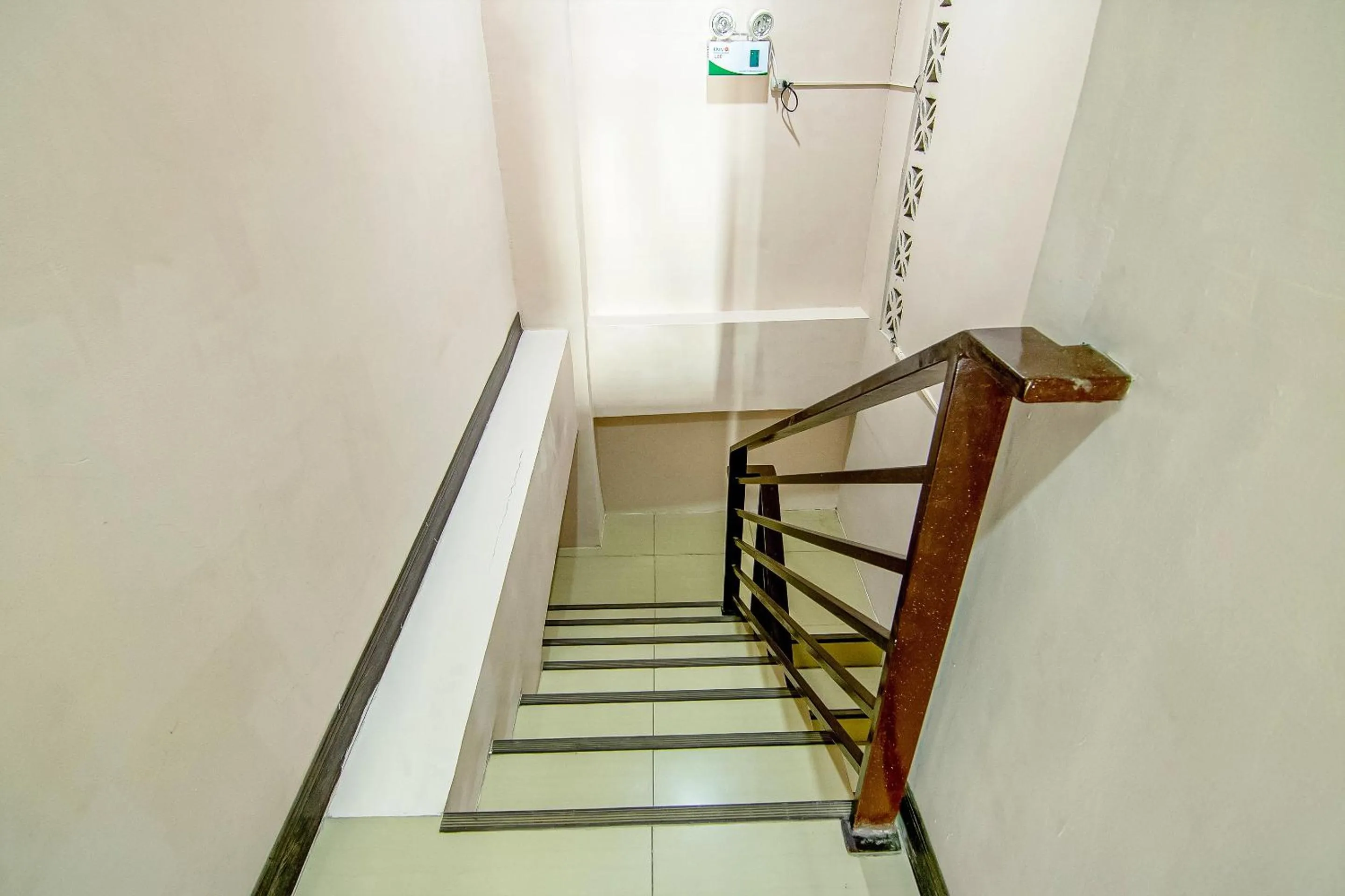 Lobby or reception in OYO 766 Ichehan Apartments