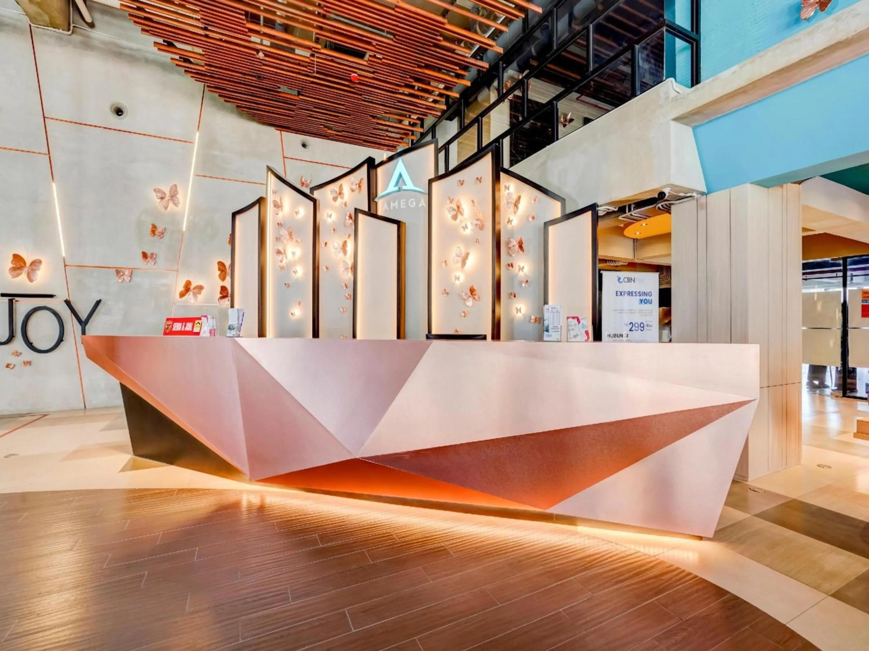 Lobby or reception in Collection O 30 Amega Crown Sub