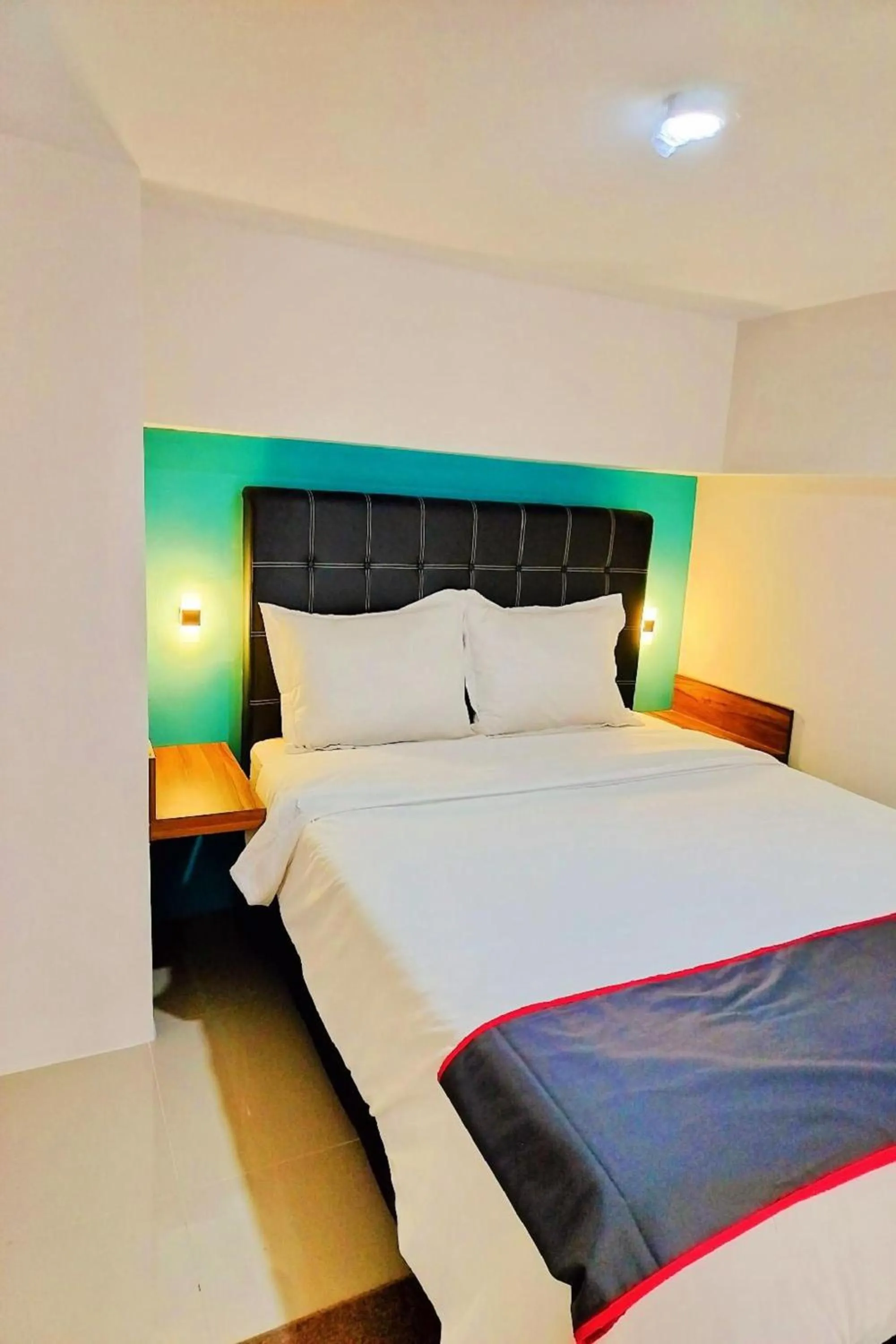 View (from property/room), Bed in Collection O 30 Amega Crown Sub