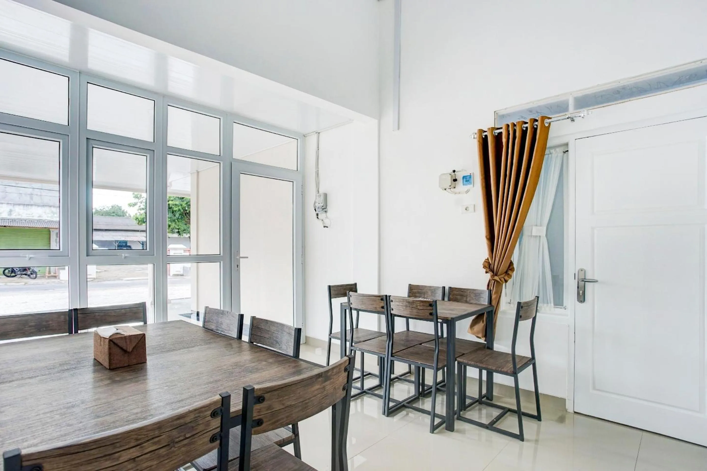 Lobby or reception in RedDoorz Plus Syariah near Exit Toll ITERA Lampung 2