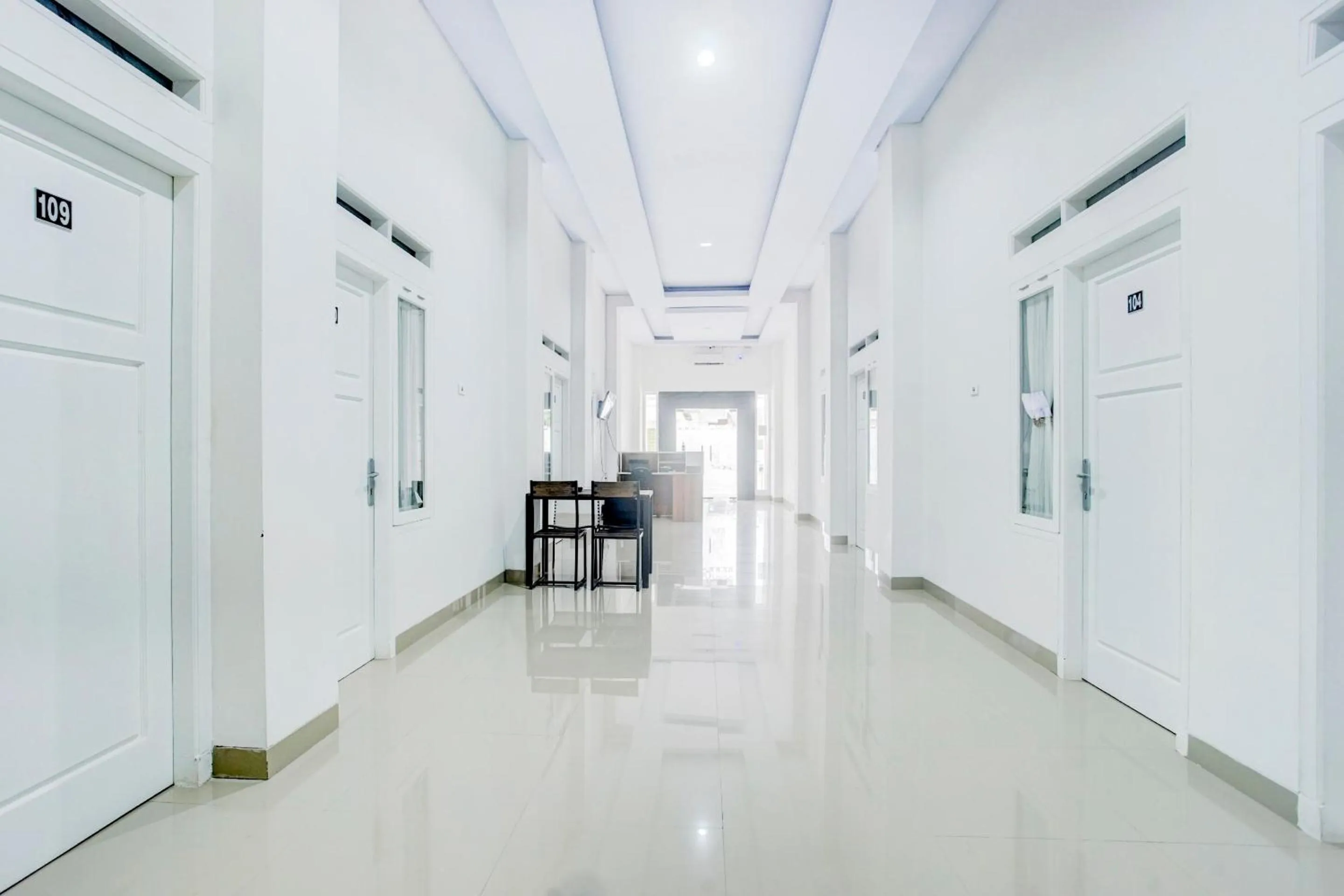 Lobby or reception in RedDoorz Plus Syariah near Exit Toll ITERA Lampung 2