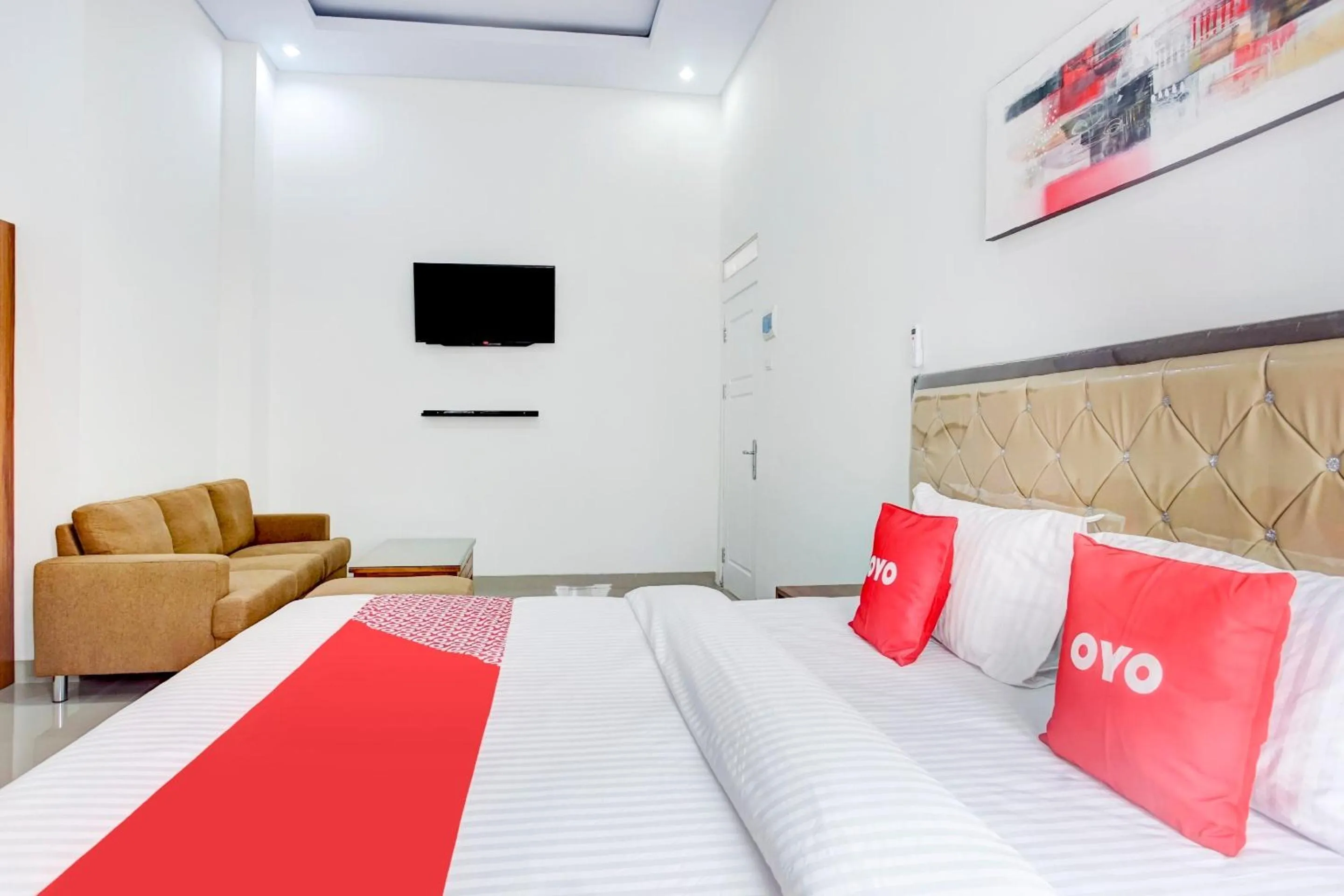 Bedroom, Bed in RedDoorz Plus Syariah near Exit Toll ITERA Lampung 2