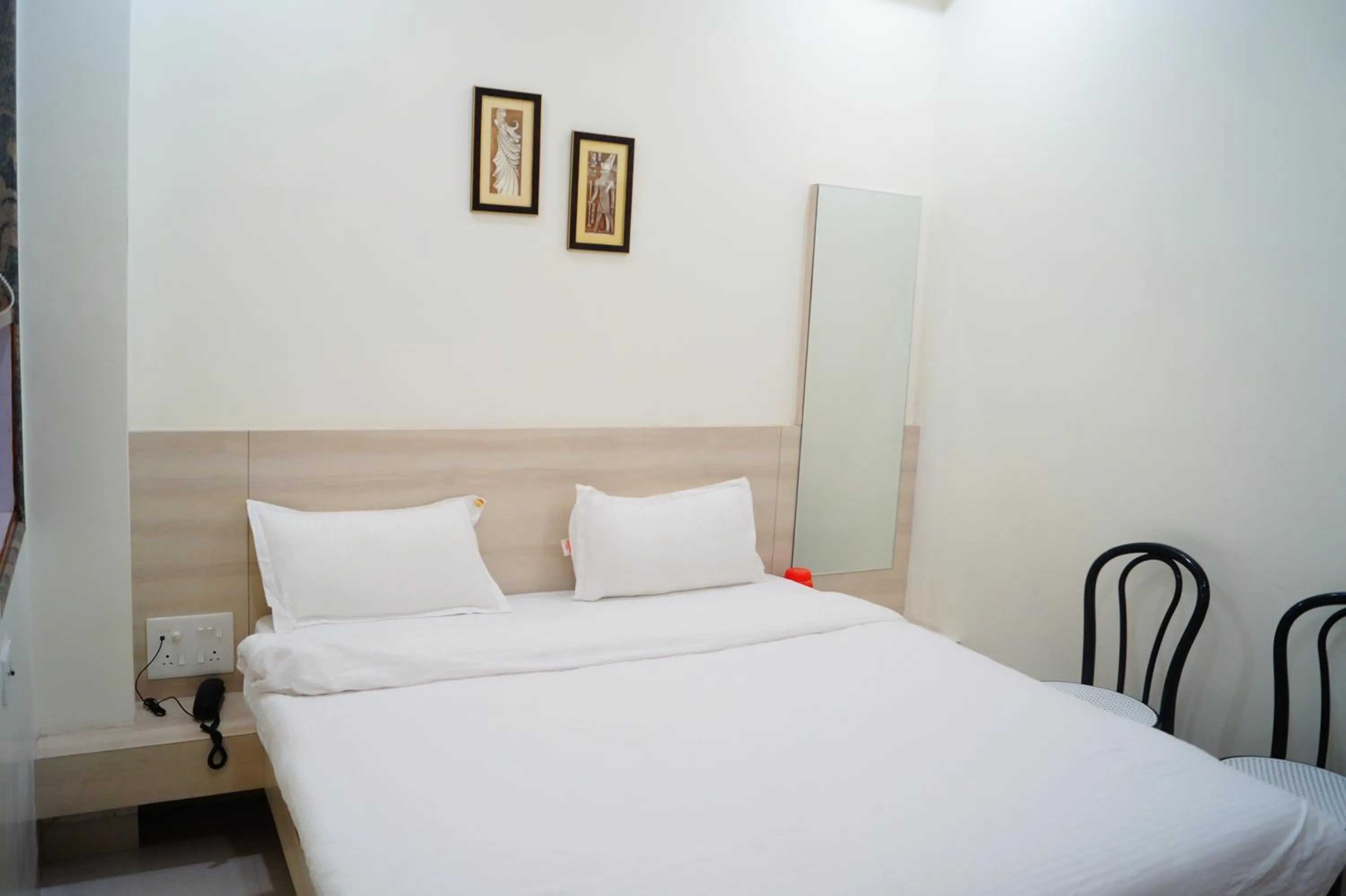 Bed in Hotel Shree Shyam International