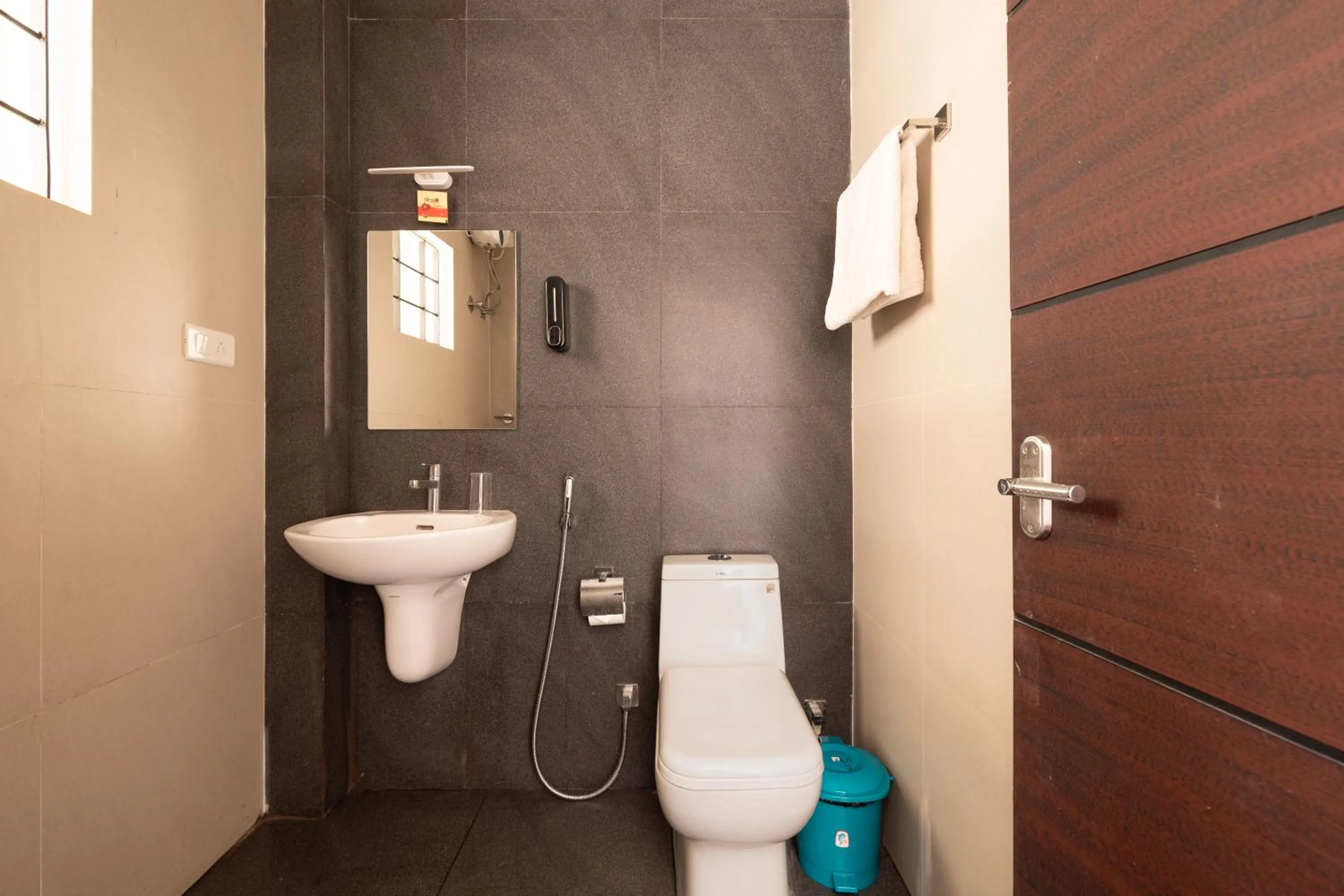 Shower in Avadale Idukki - Stag Groups Not Allowed