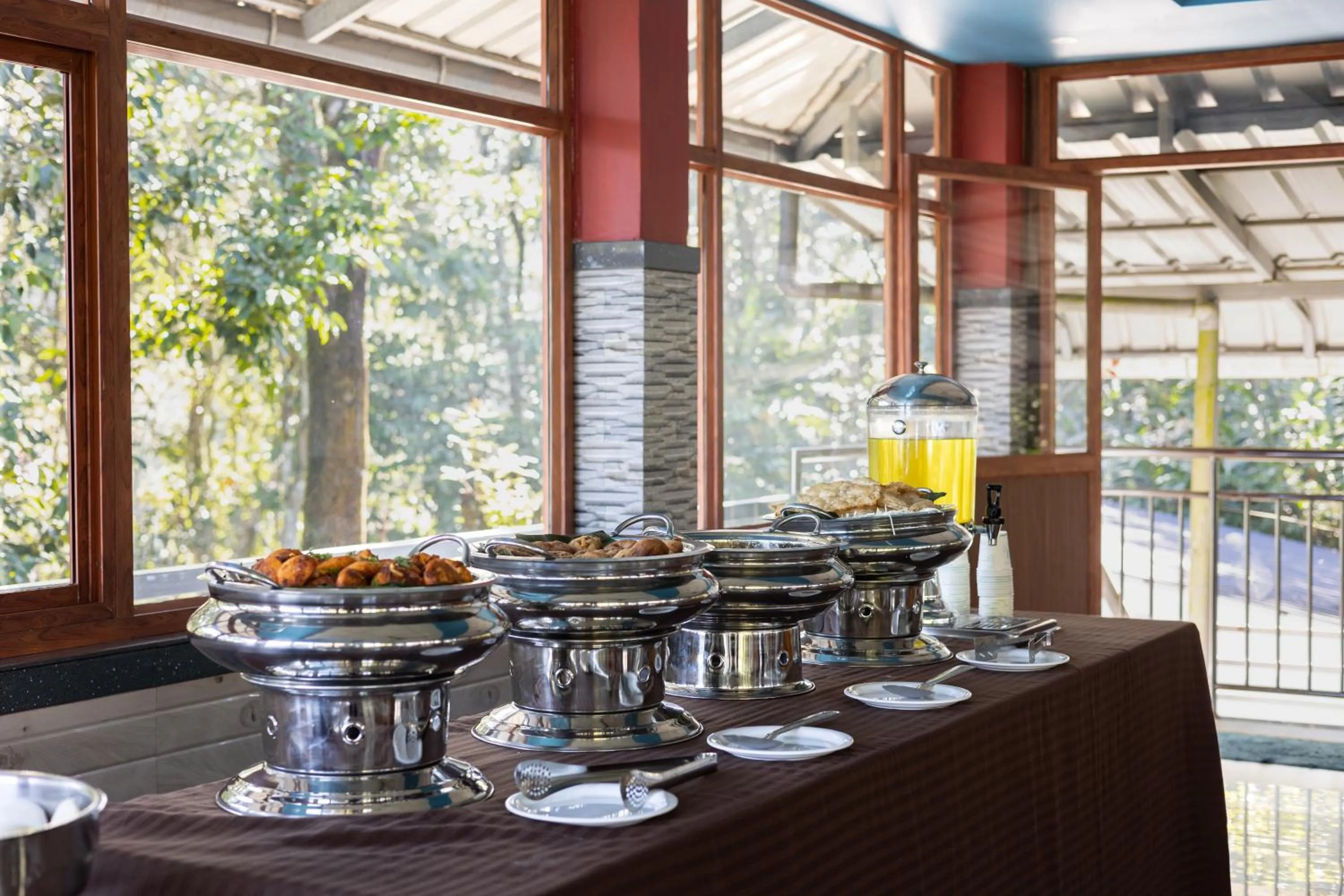 Food in Avadale Idukki - Stag Groups Not Allowed