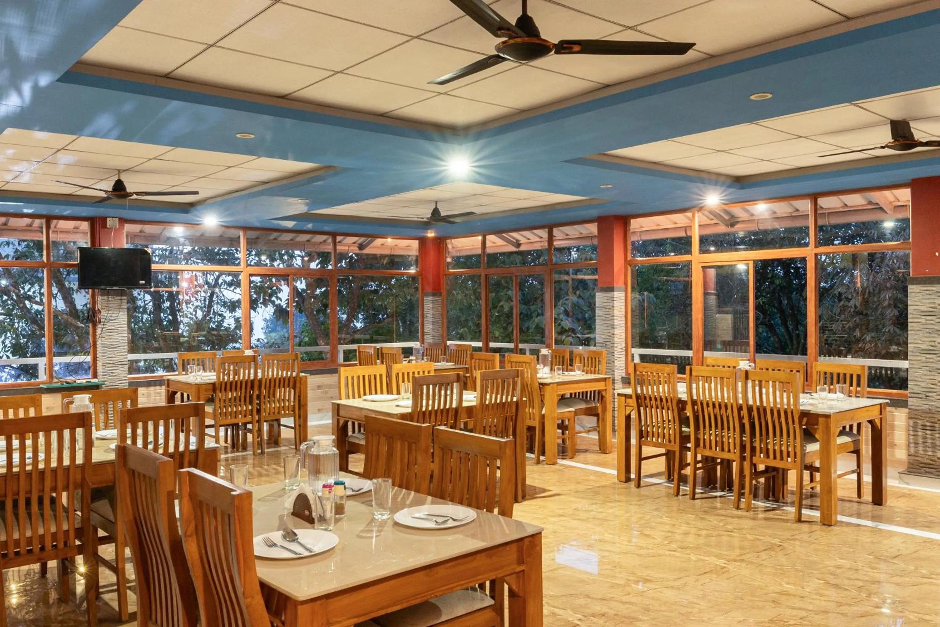 Restaurant/places to eat in Avadale Idukki - Stag Groups Not Allowed