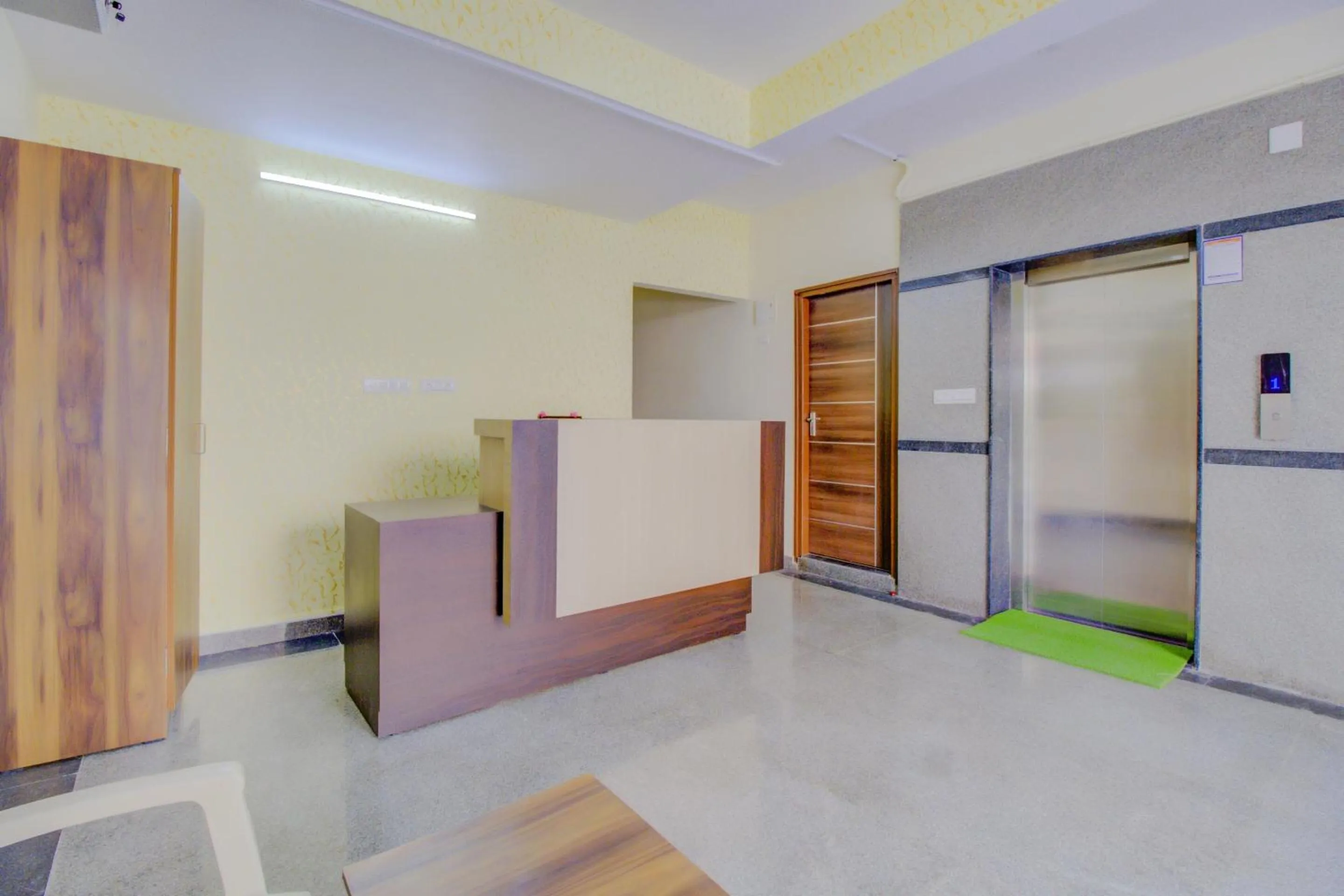 Lobby or reception in Hotel O Nelli Suites