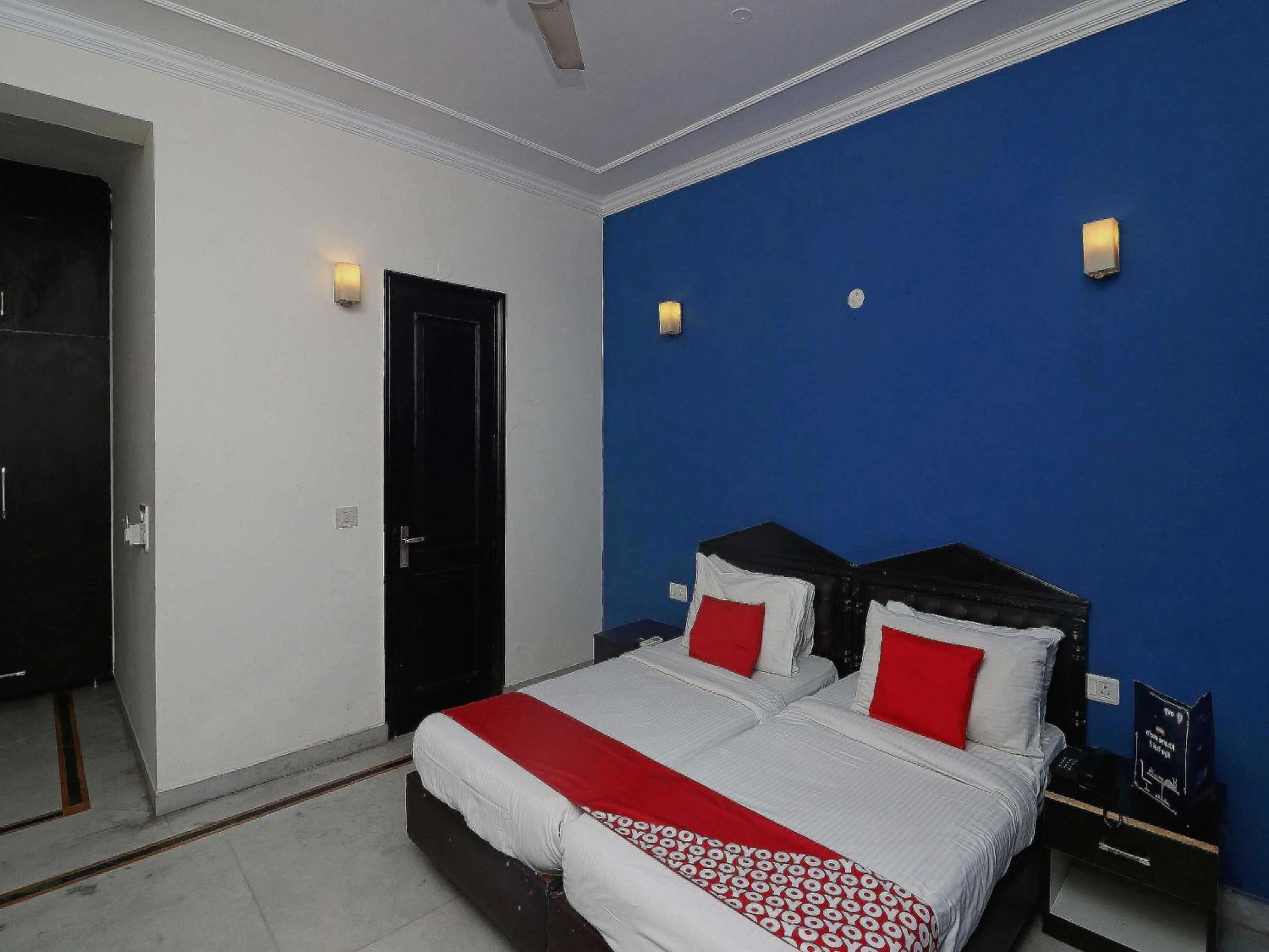 Bedroom in Hotel O Golden Cafe