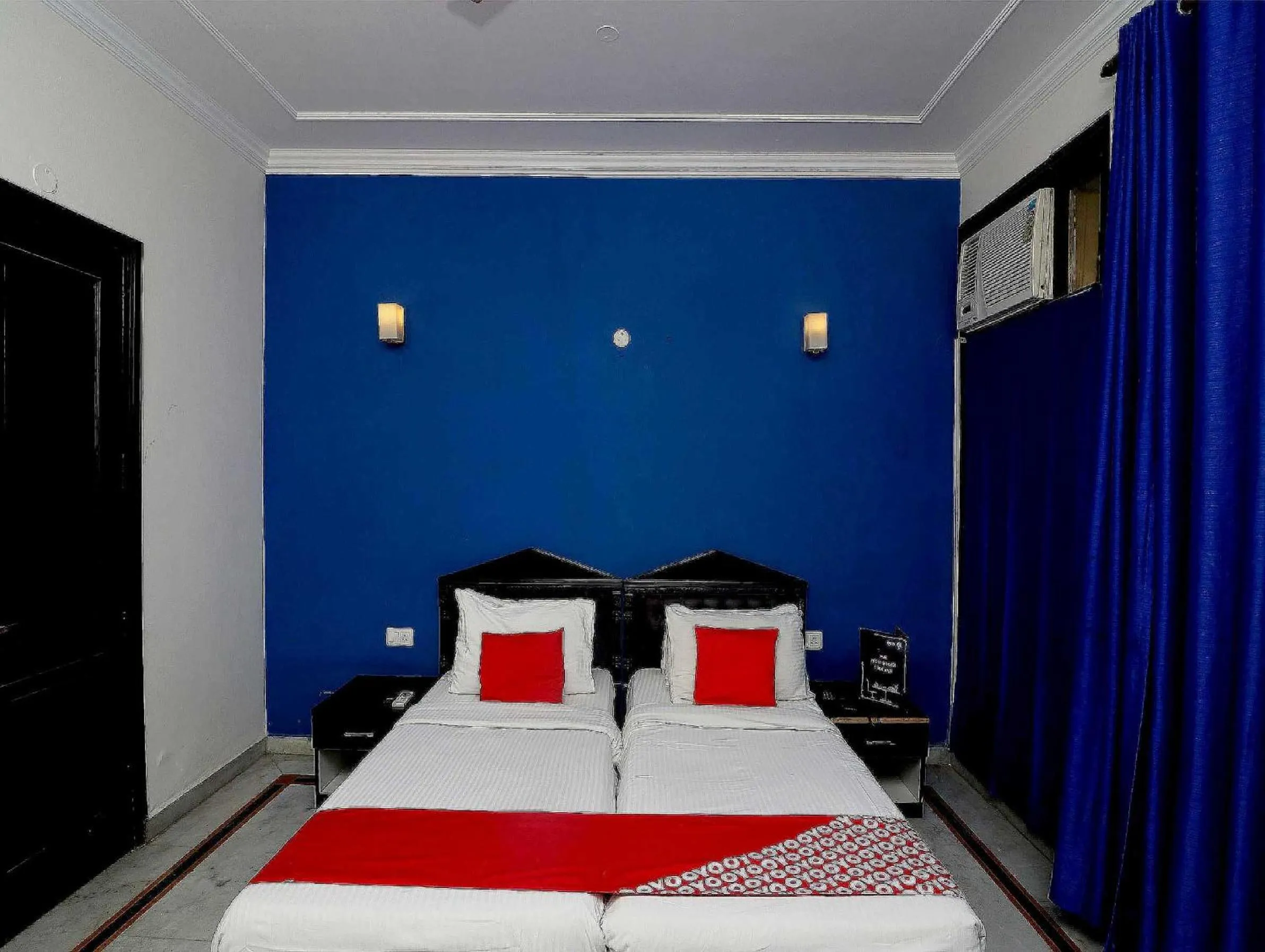 Bedroom in Hotel O Golden Cafe