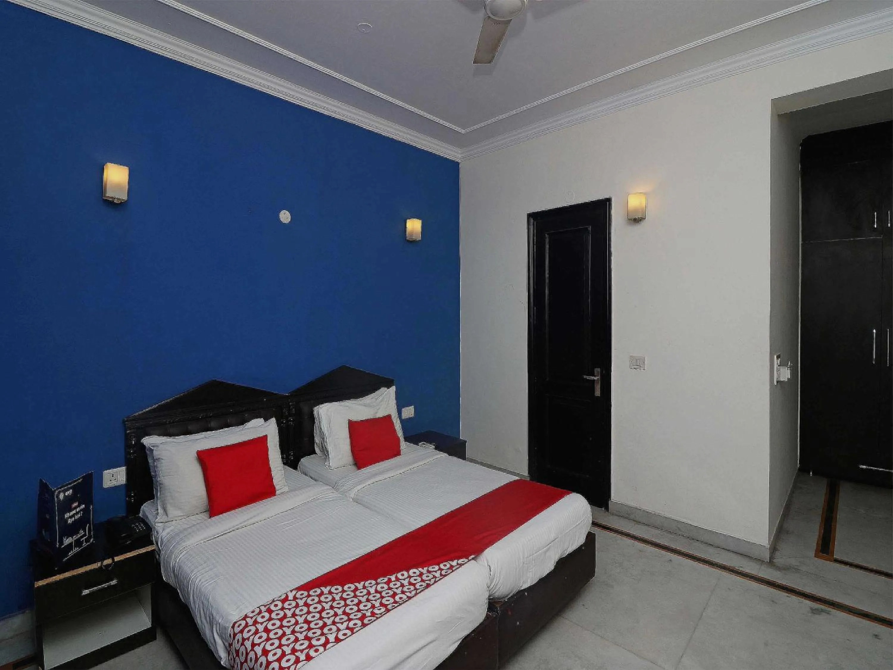 Bedroom in Hotel O Golden Cafe