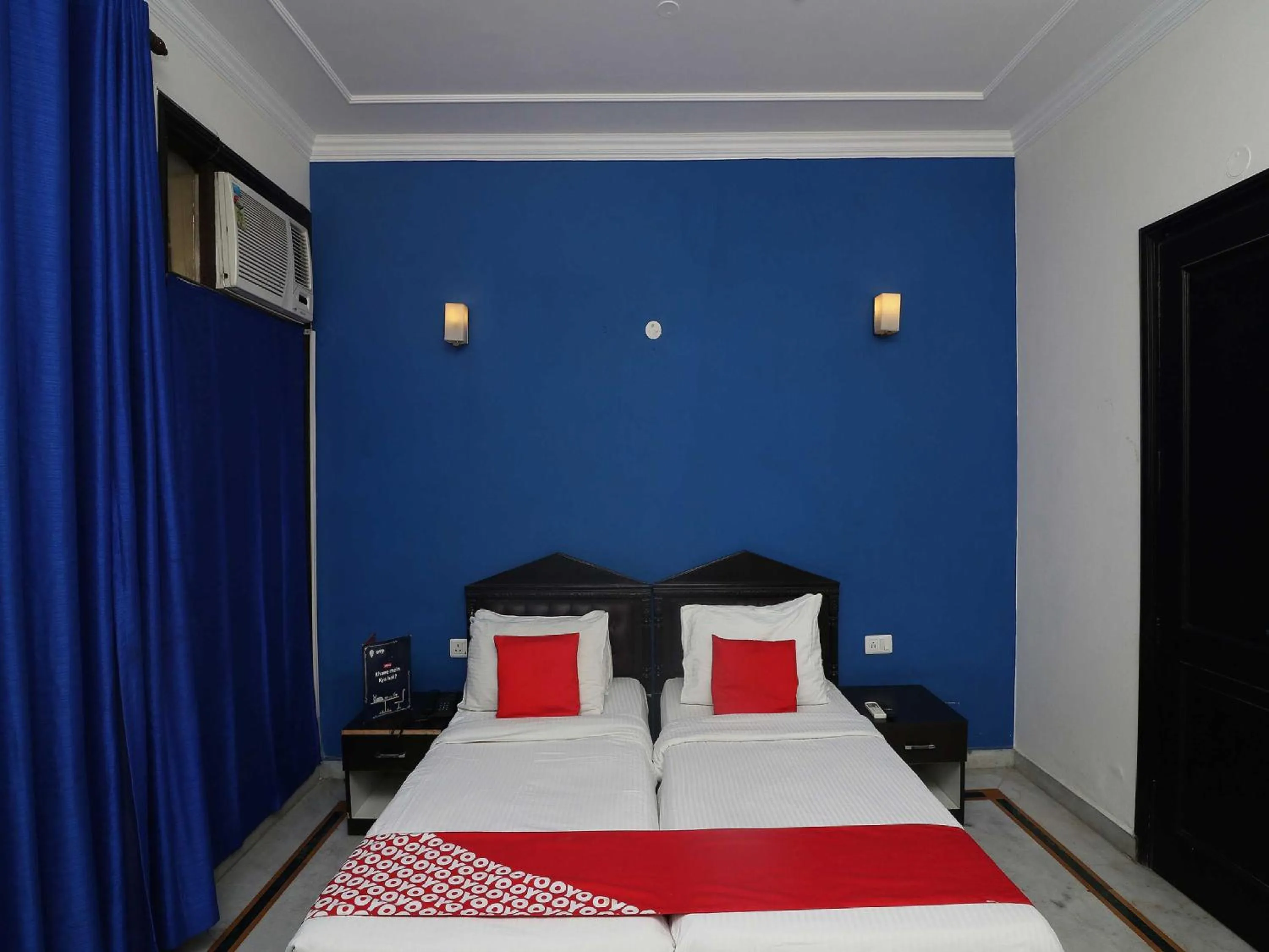 Bedroom in Hotel O Golden Cafe