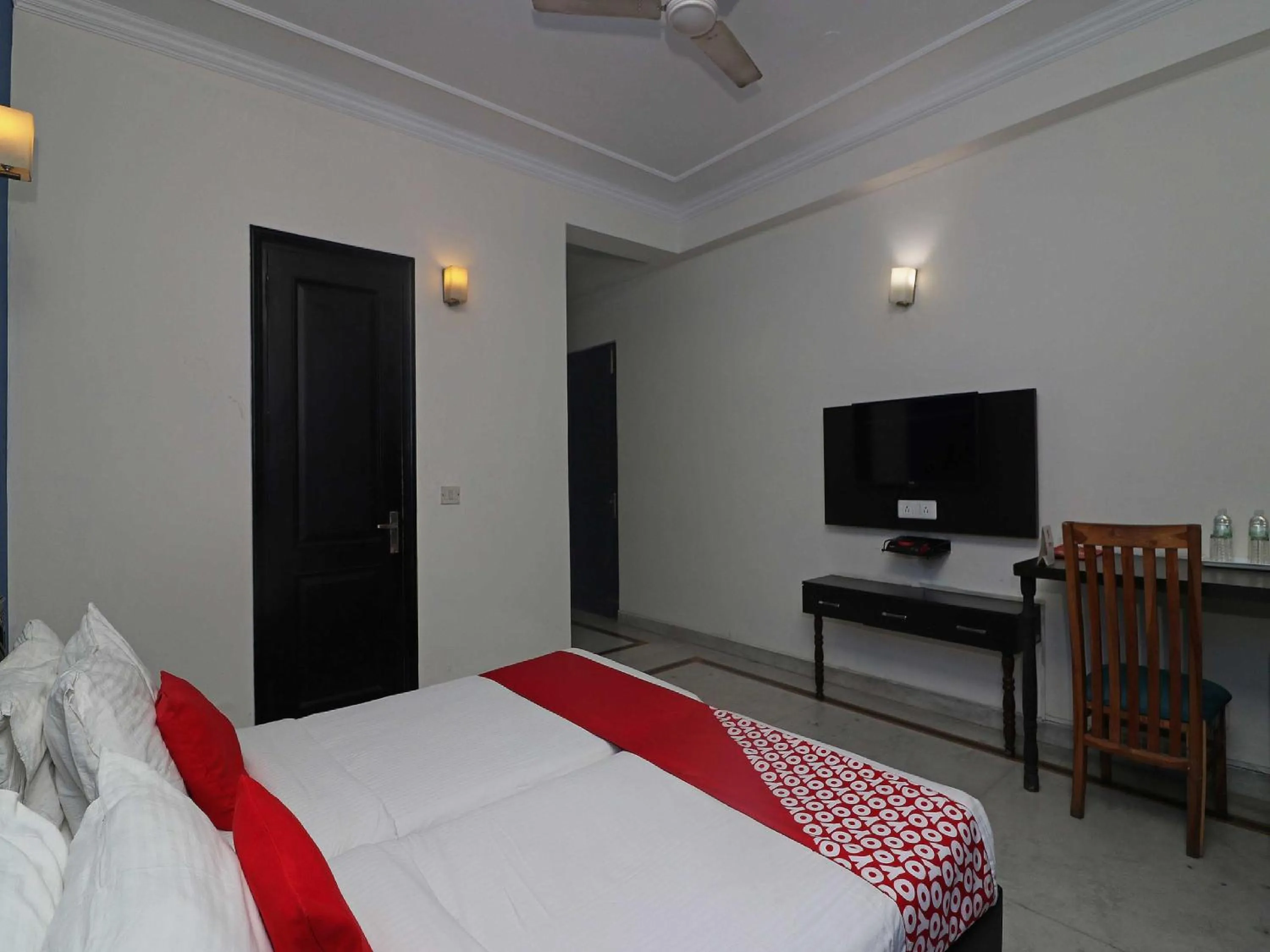 Bedroom in Hotel O Golden Cafe