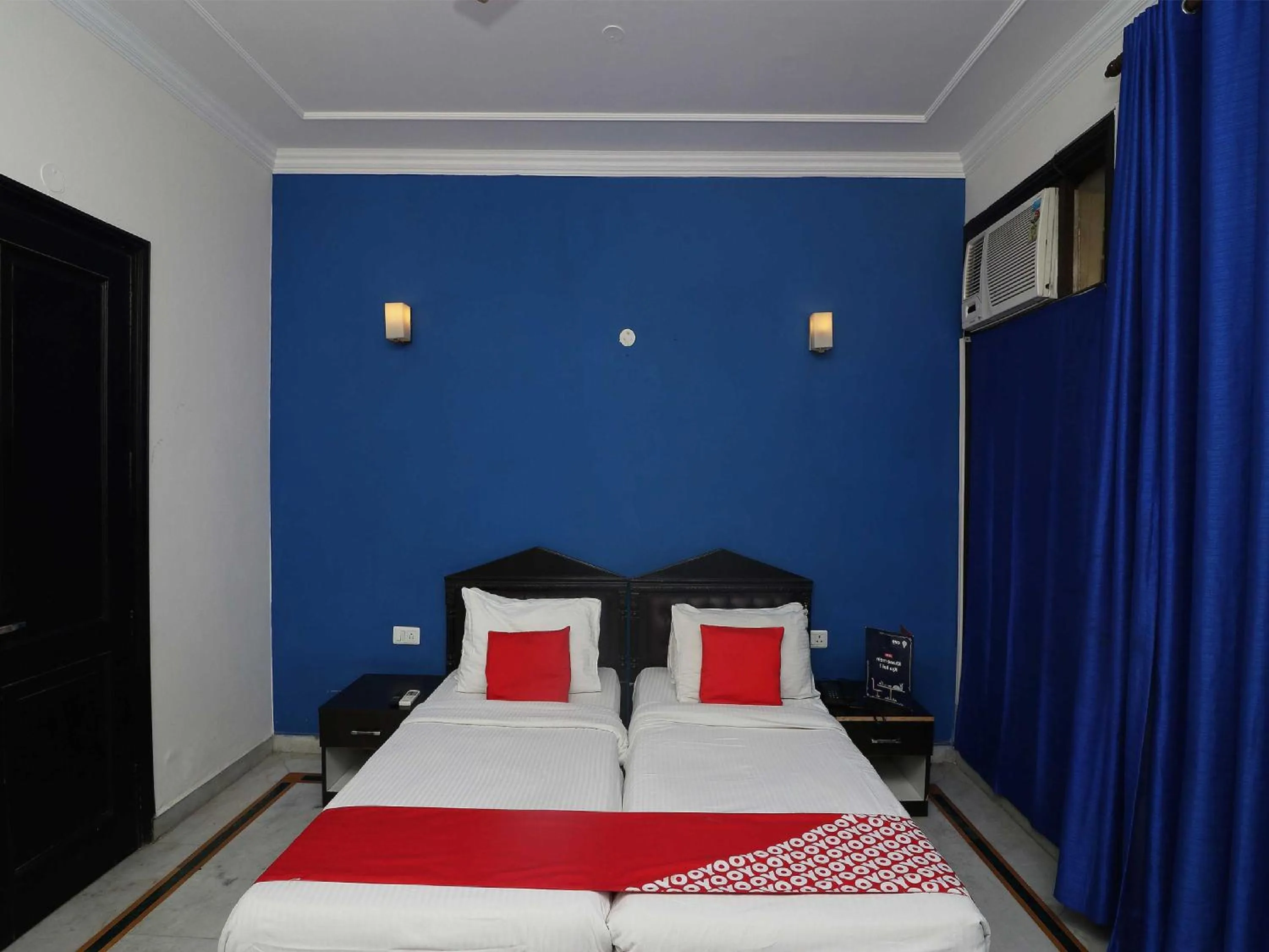 Bedroom in Hotel O Golden Cafe