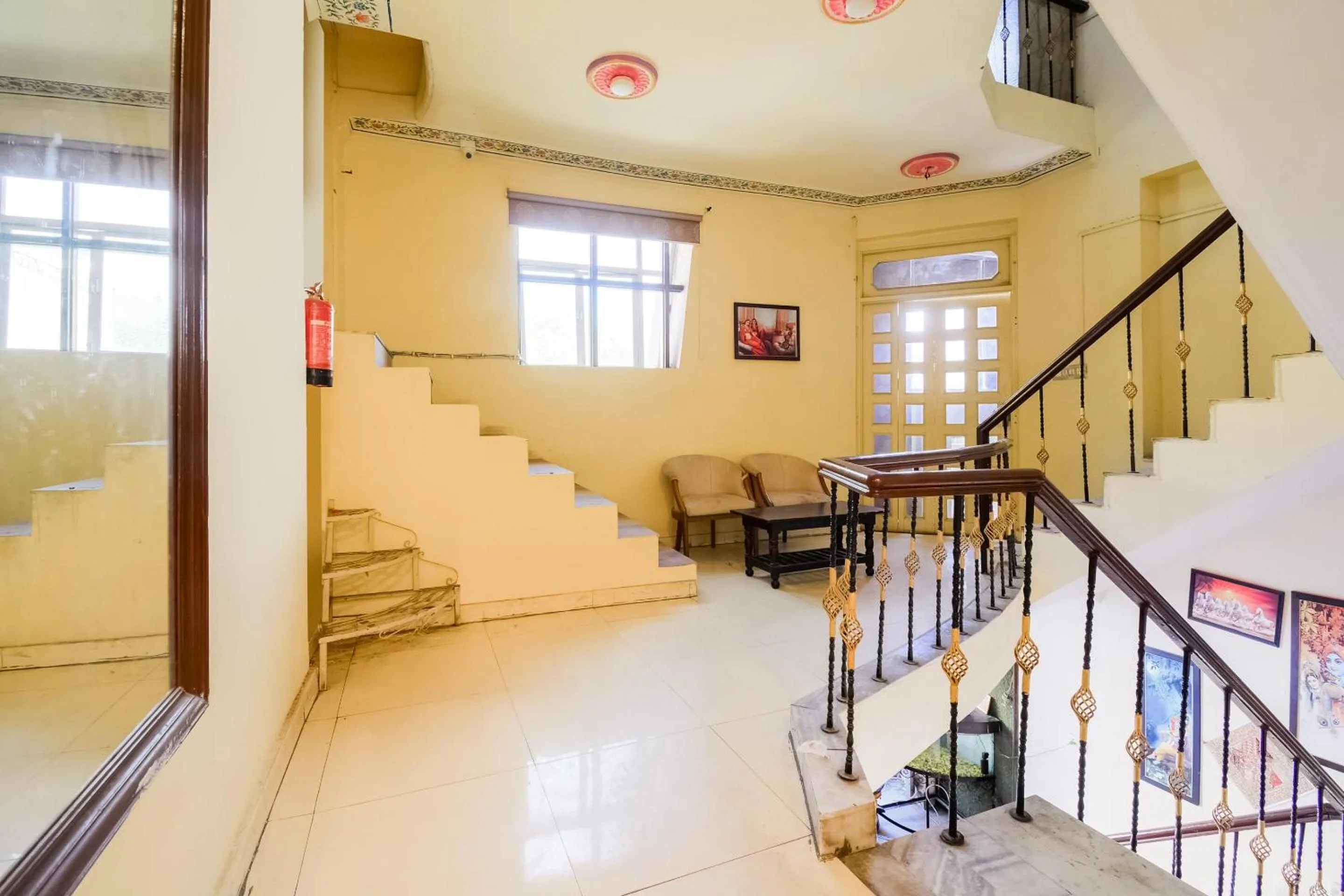 Lobby or reception in Collection O Rajwada Palace