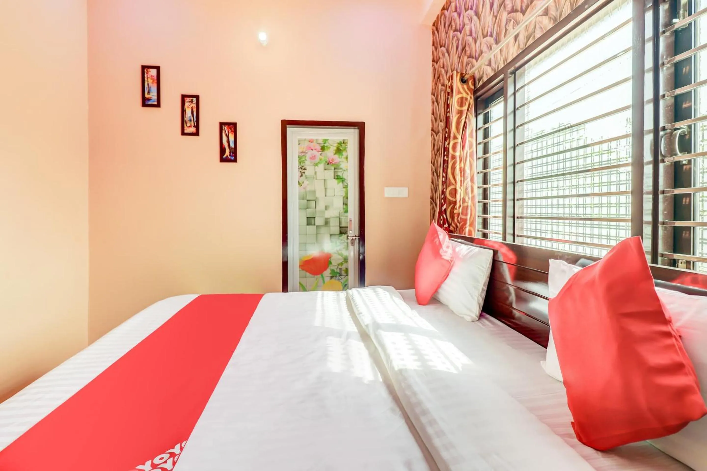 Bedroom, Bed in Hotel O R K RESIDENCY SGPGI