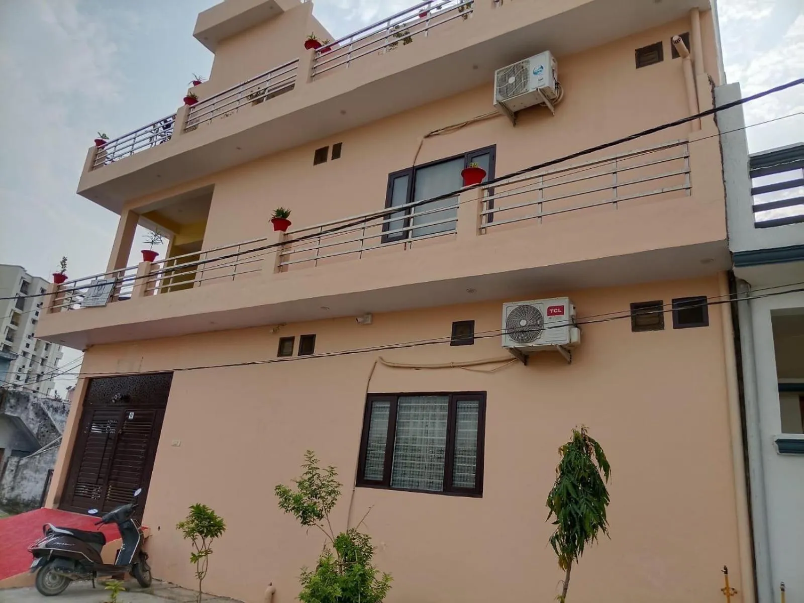 Facade/entrance in Hotel O R K RESIDENCY SGPGI