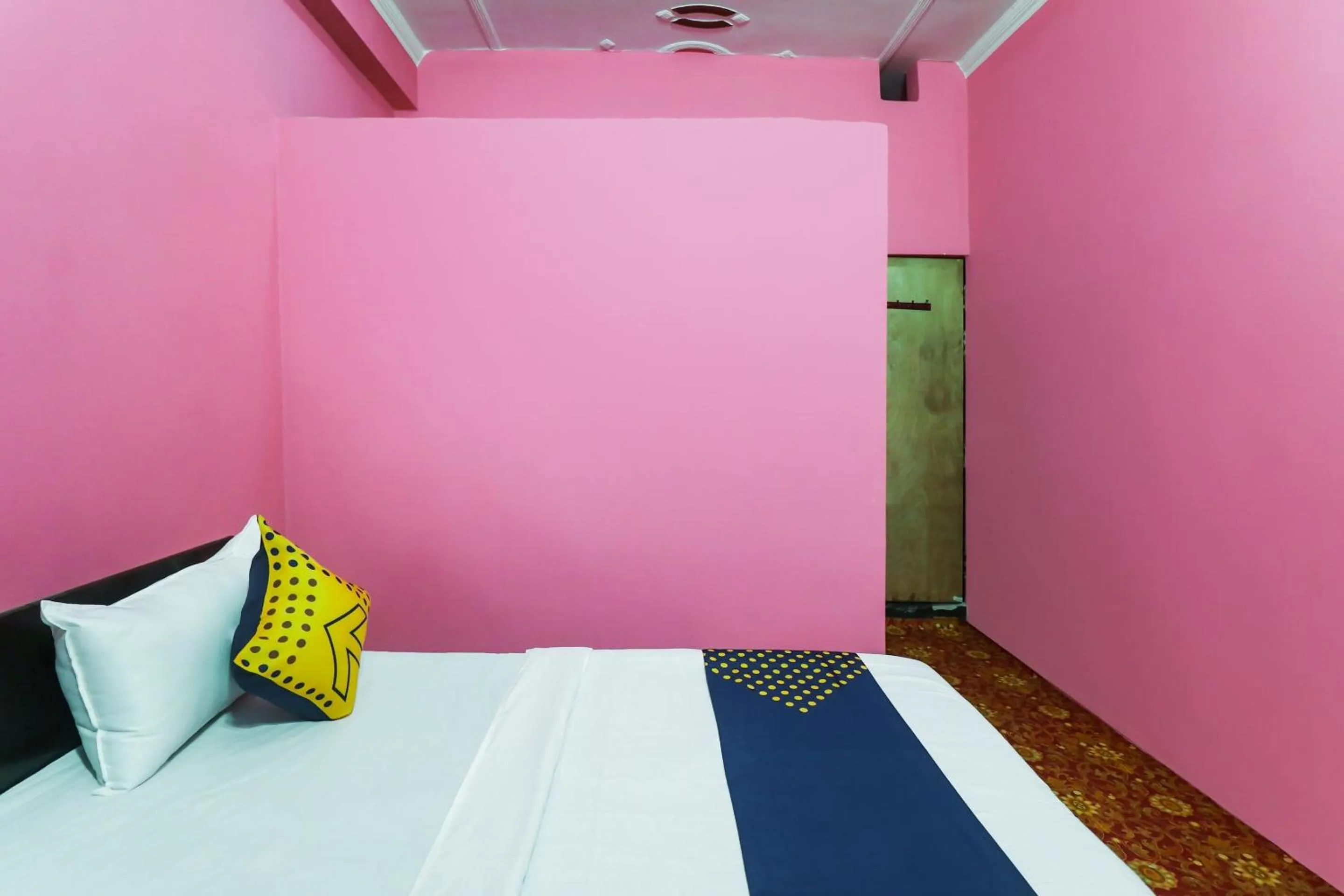 Bedroom, Bed in Hotel O Rajdhani Hotel