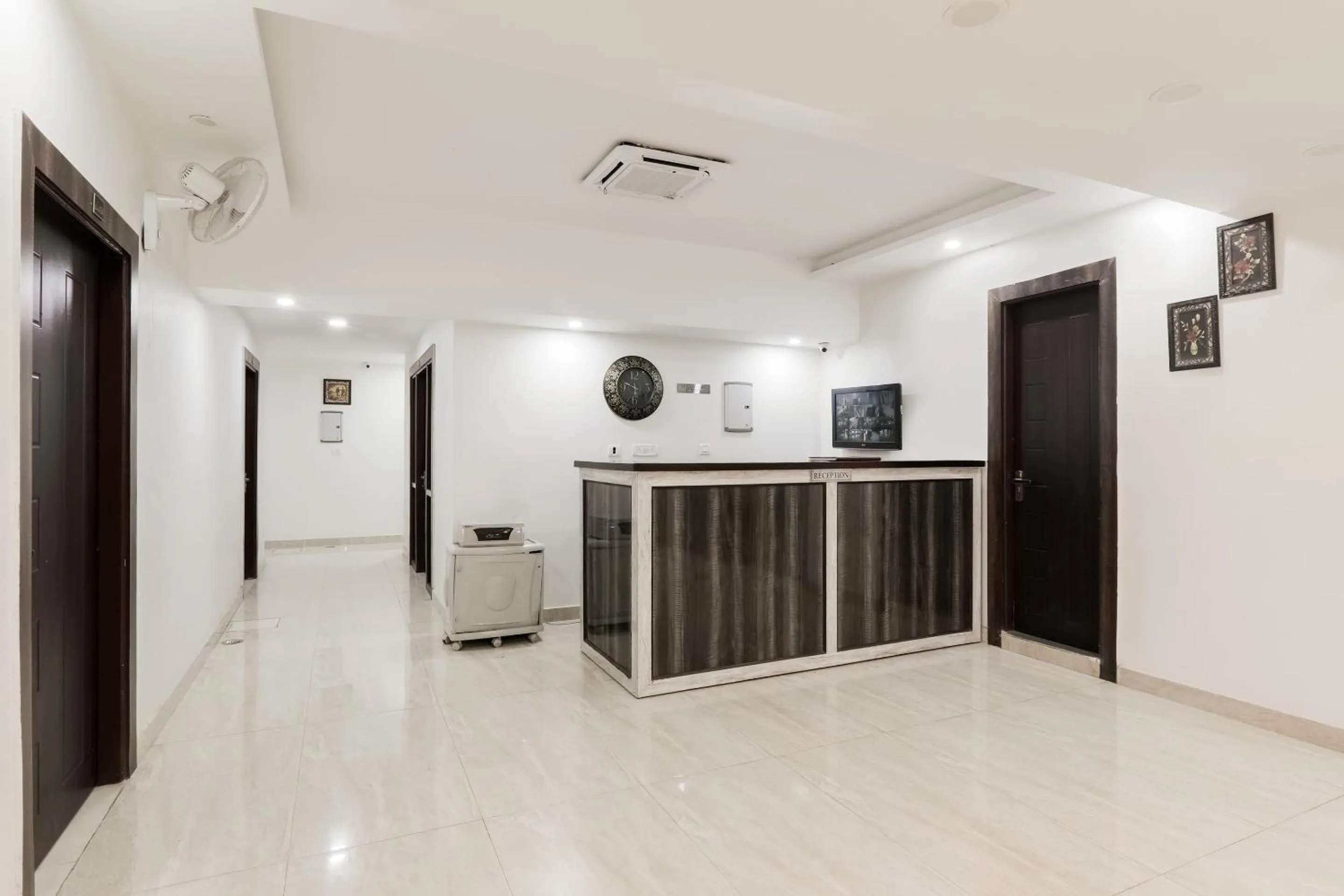 Lobby or reception in Hotel O The Maharaja Inn