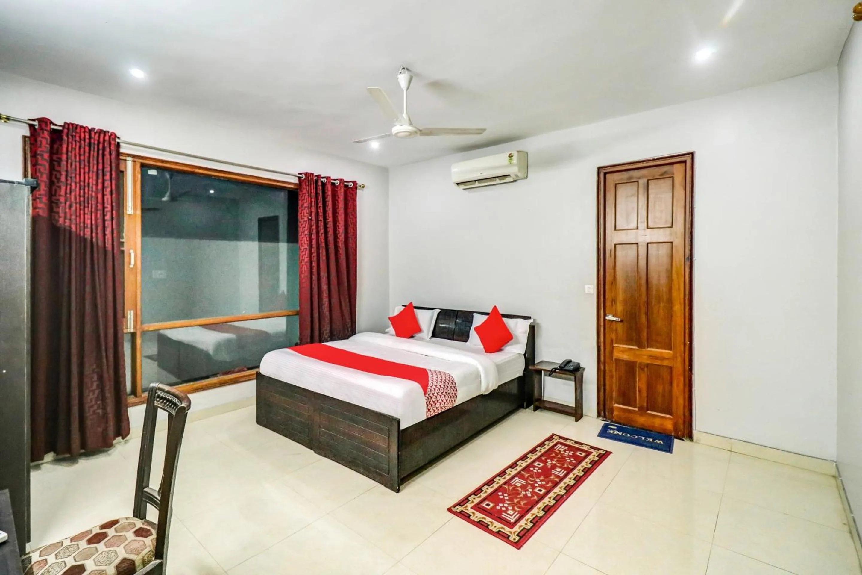 Bedroom, Bed in Hotel O by OYO Tokyo