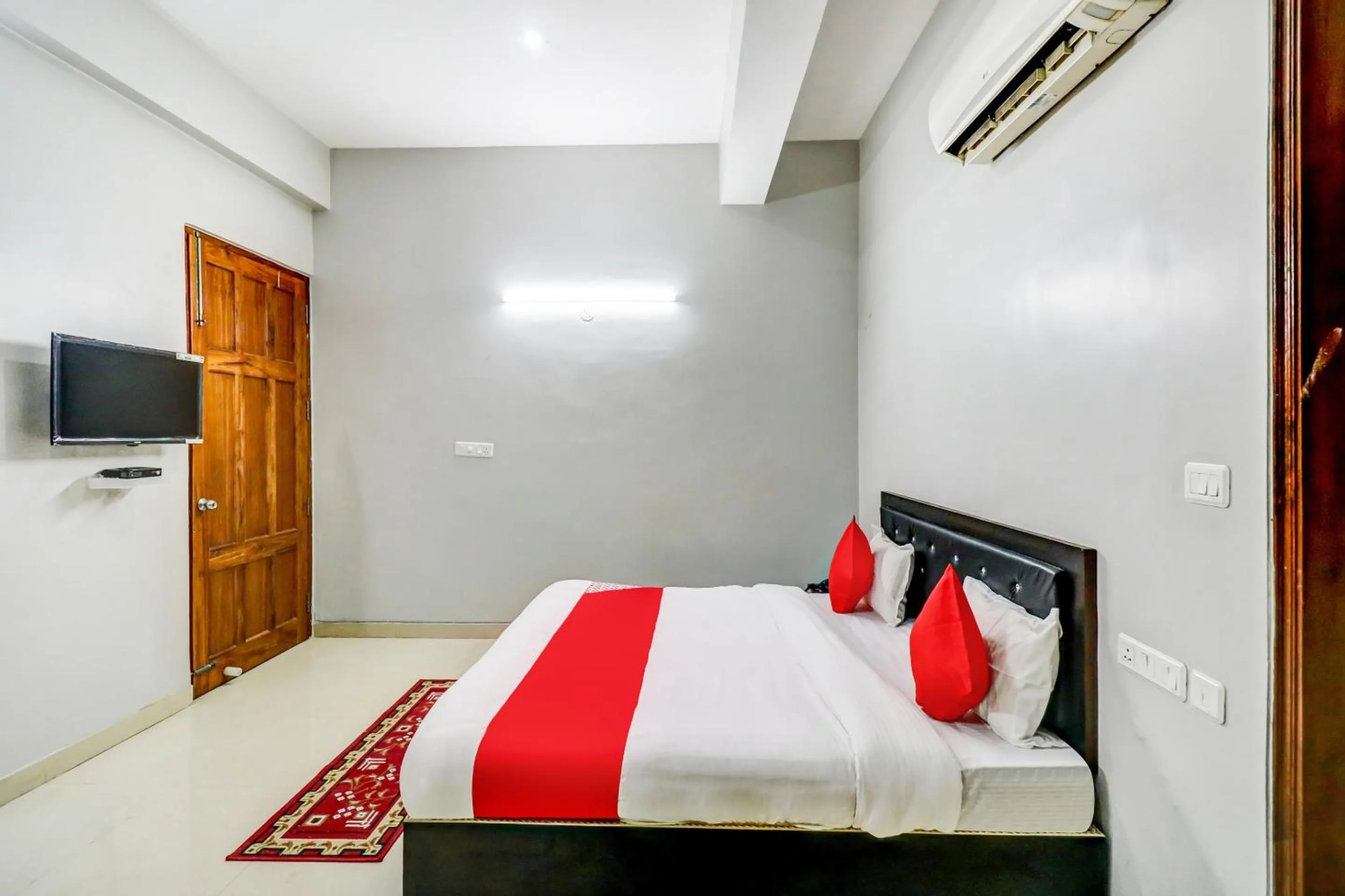 Bedroom, Bed in Hotel O by OYO Tokyo