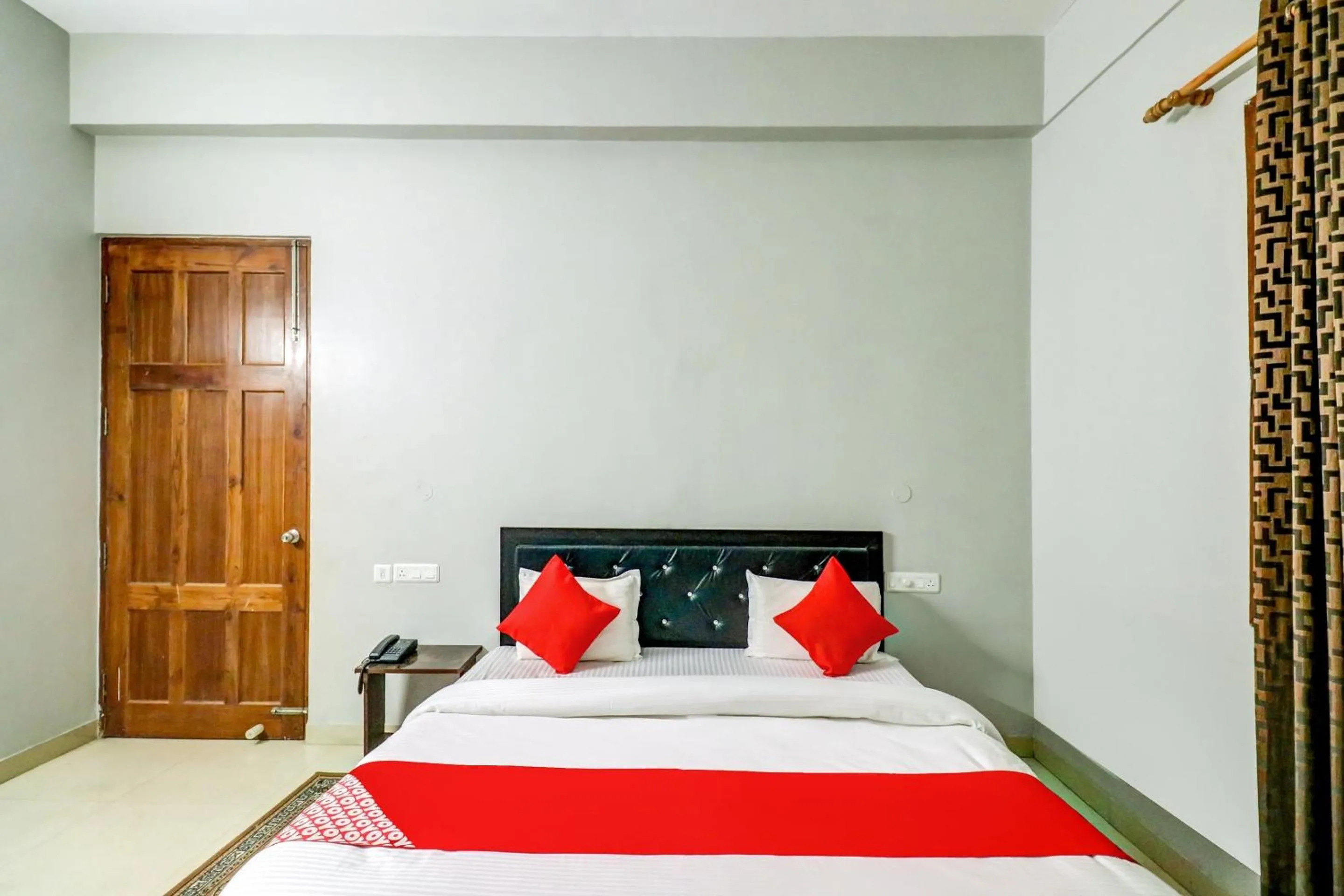 Bathroom, Bed in Hotel O by OYO Tokyo