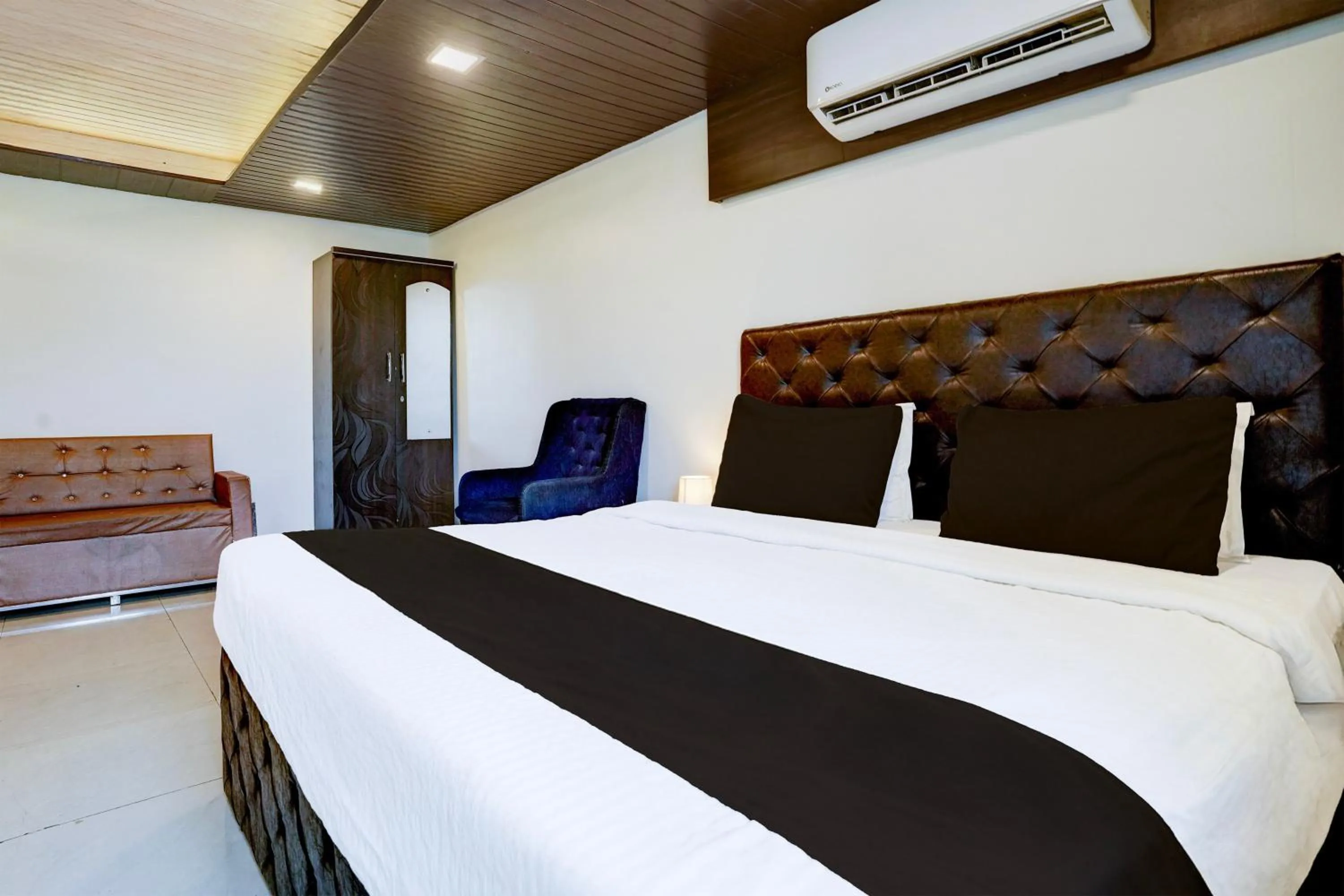 Bedroom, Bed in Super Collection O Thane Formerly Dove Residency