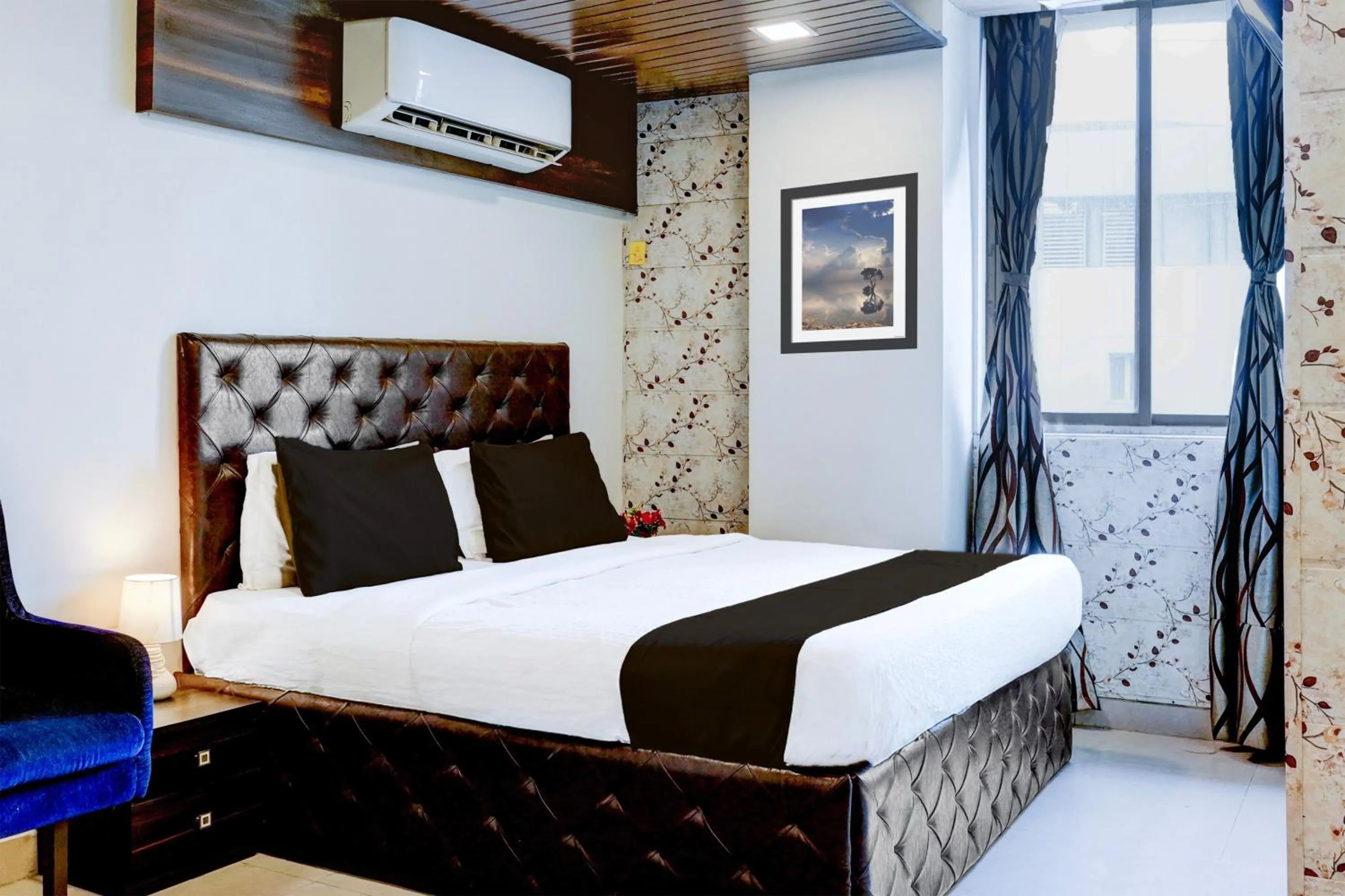 Lobby or reception, Bed in Super Collection O Thane Formerly Dove Residency