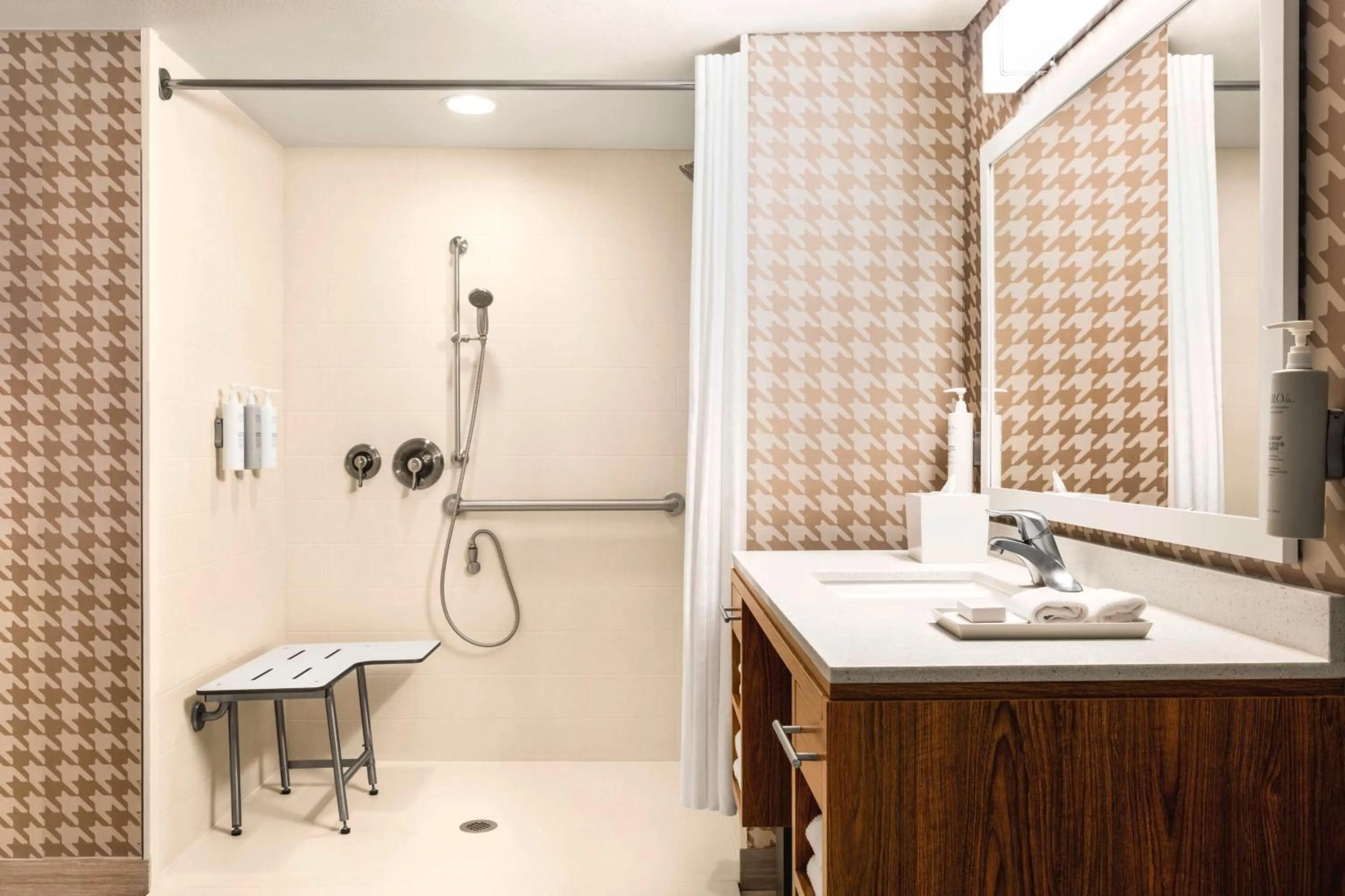 Bathroom in Home2 Suites by Hilton Denver West / Federal Center