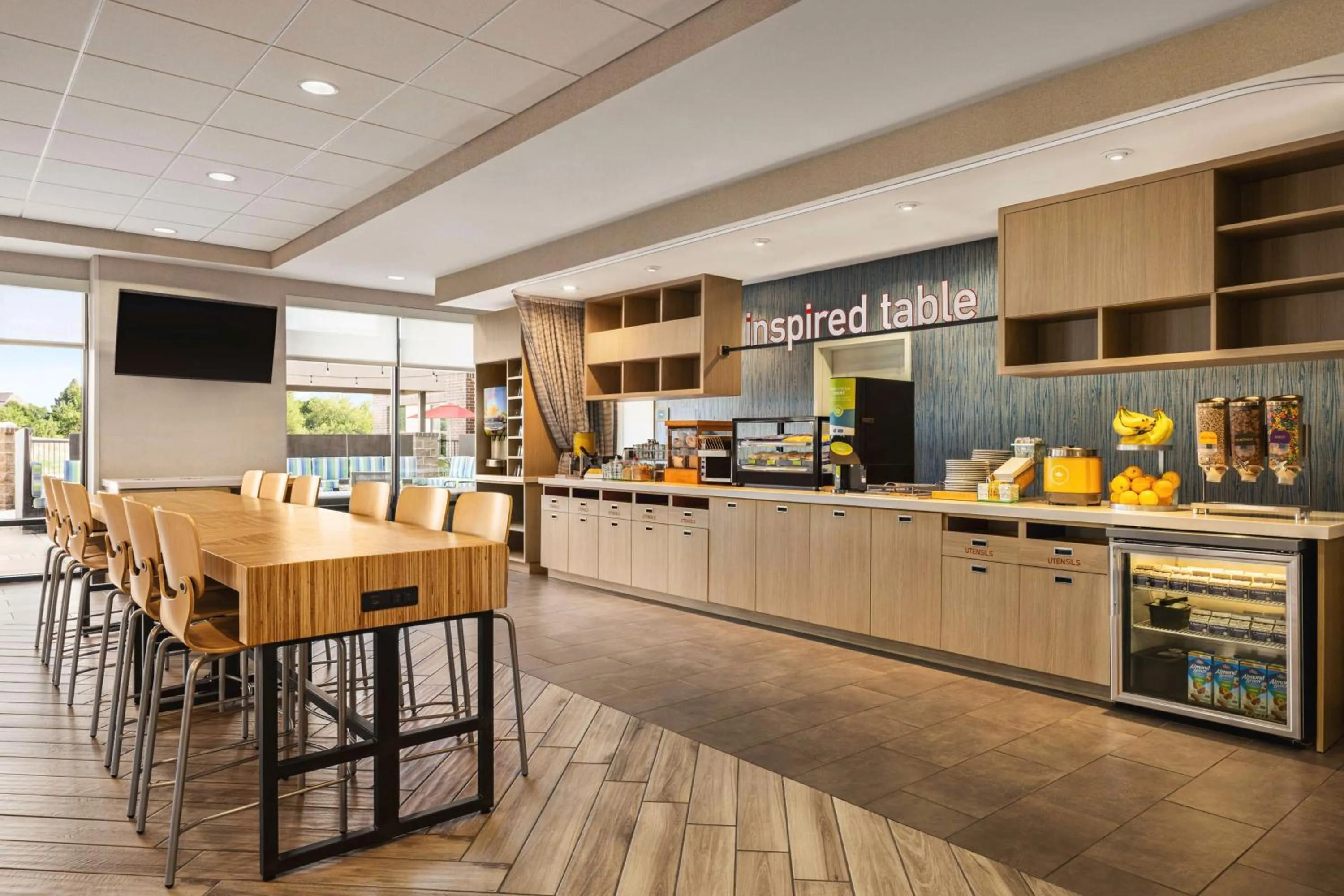 Breakfast in Home2 Suites by Hilton Denver West / Federal Center