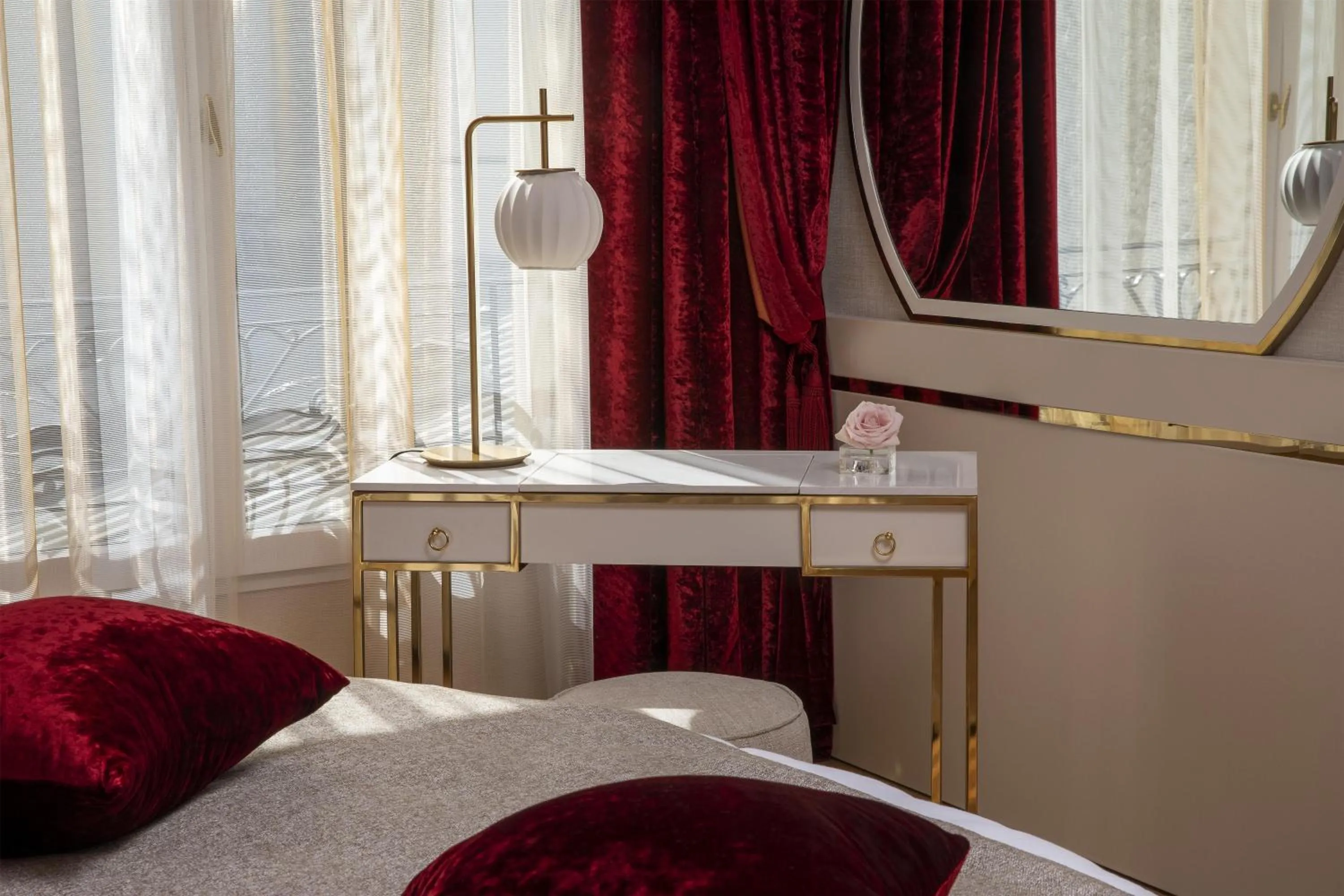 Bedroom, Bed in Paris j'Adore Hotel & Spa