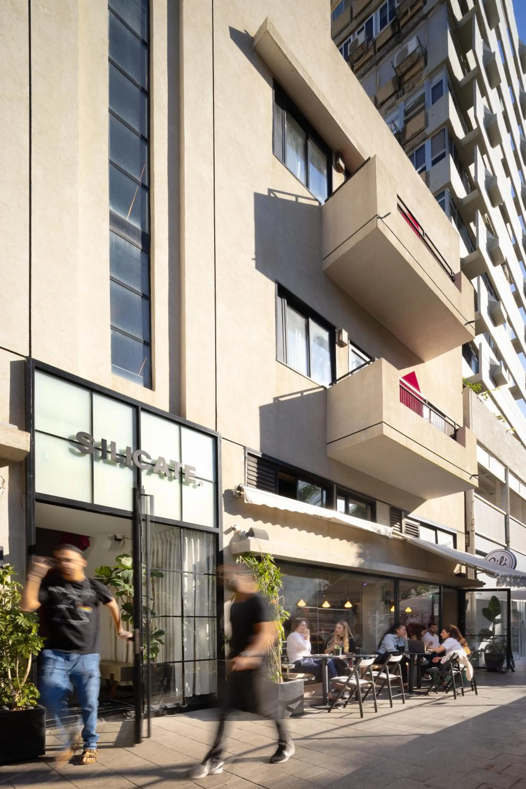 Property building in Silicate - by Loginn Tel-Avivian hotels