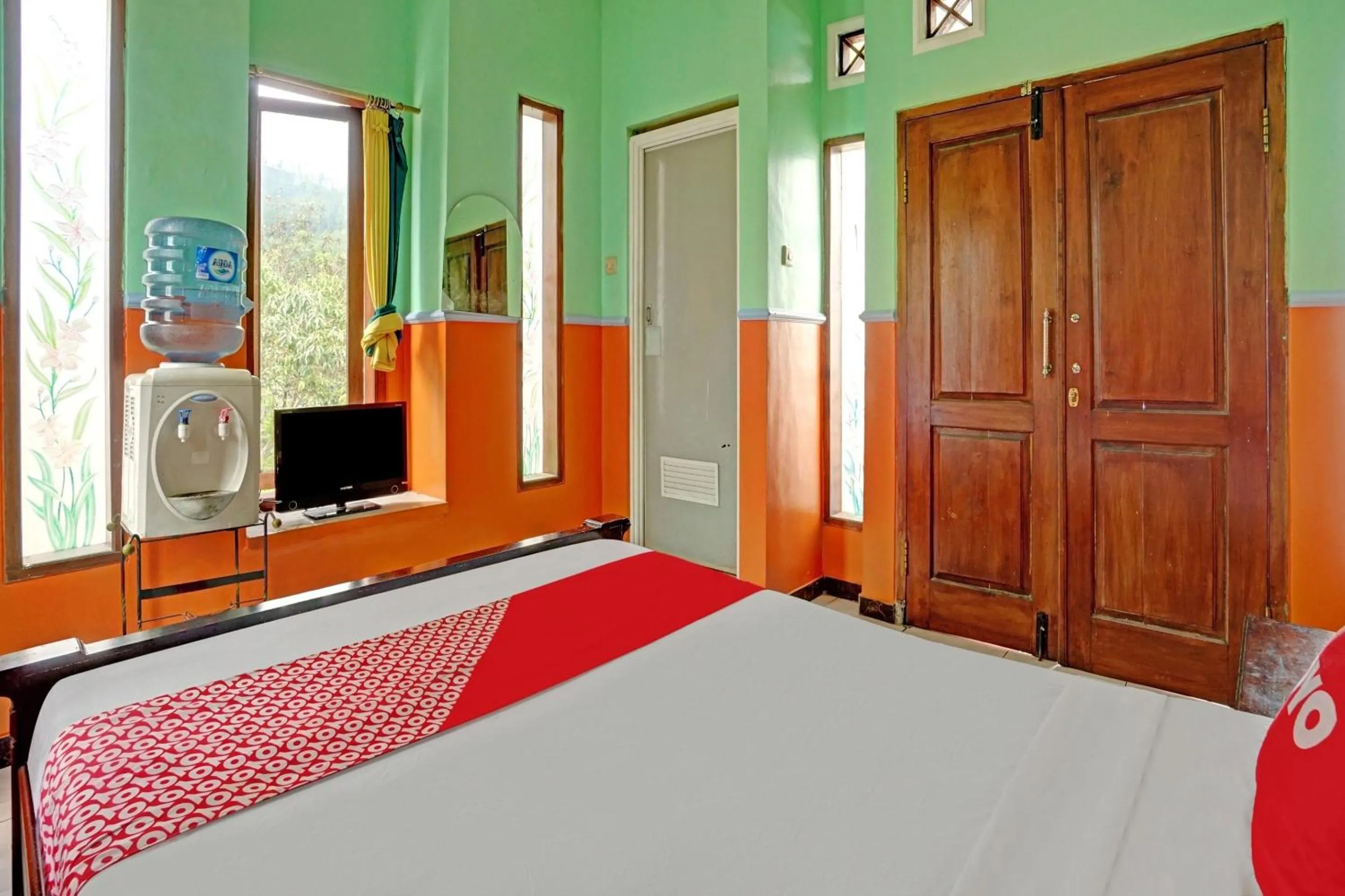 Bedroom, Bed in OYO Life 90321 Ken Ken Villa