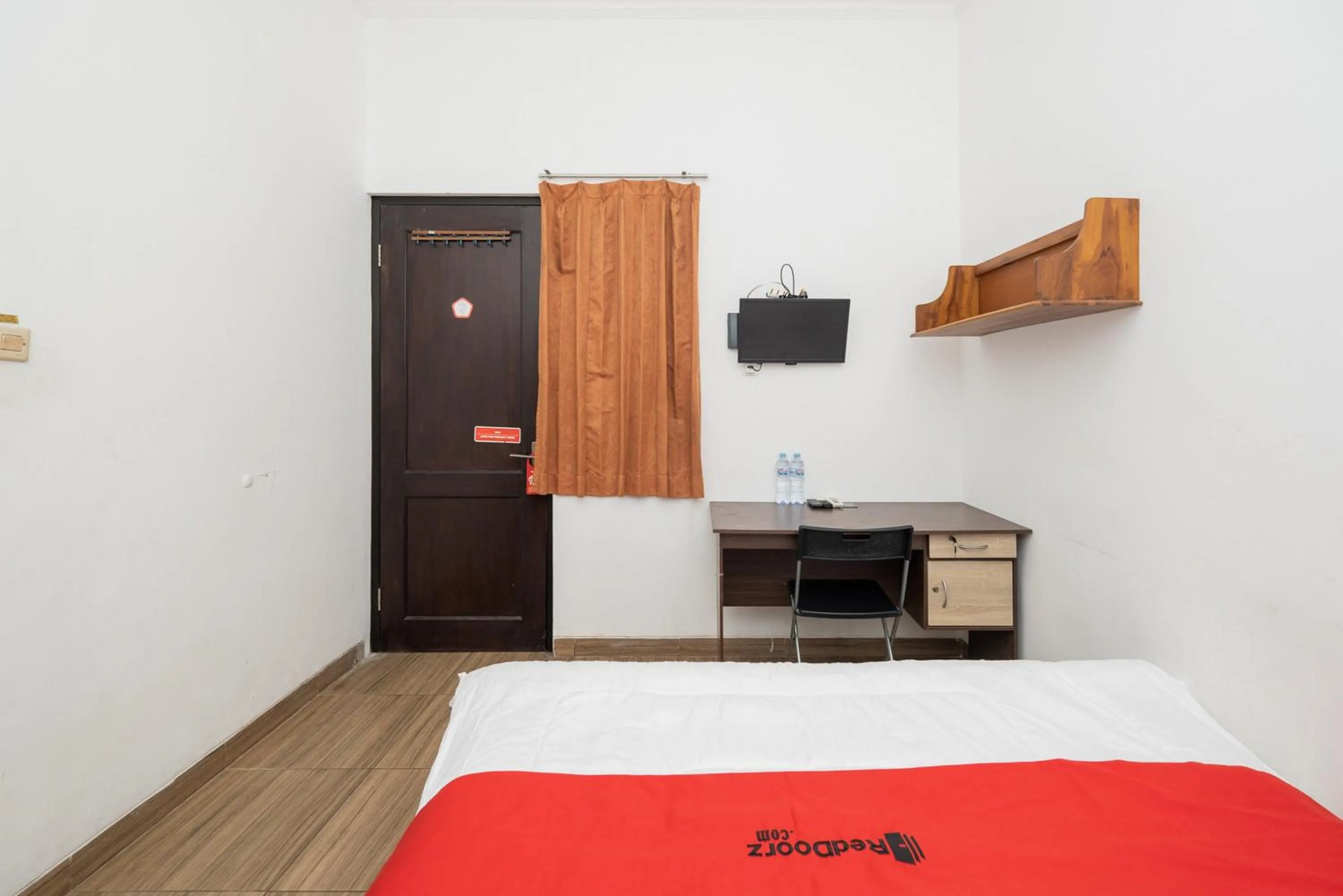 Bed in RedDoorz At Nginden Surabaya