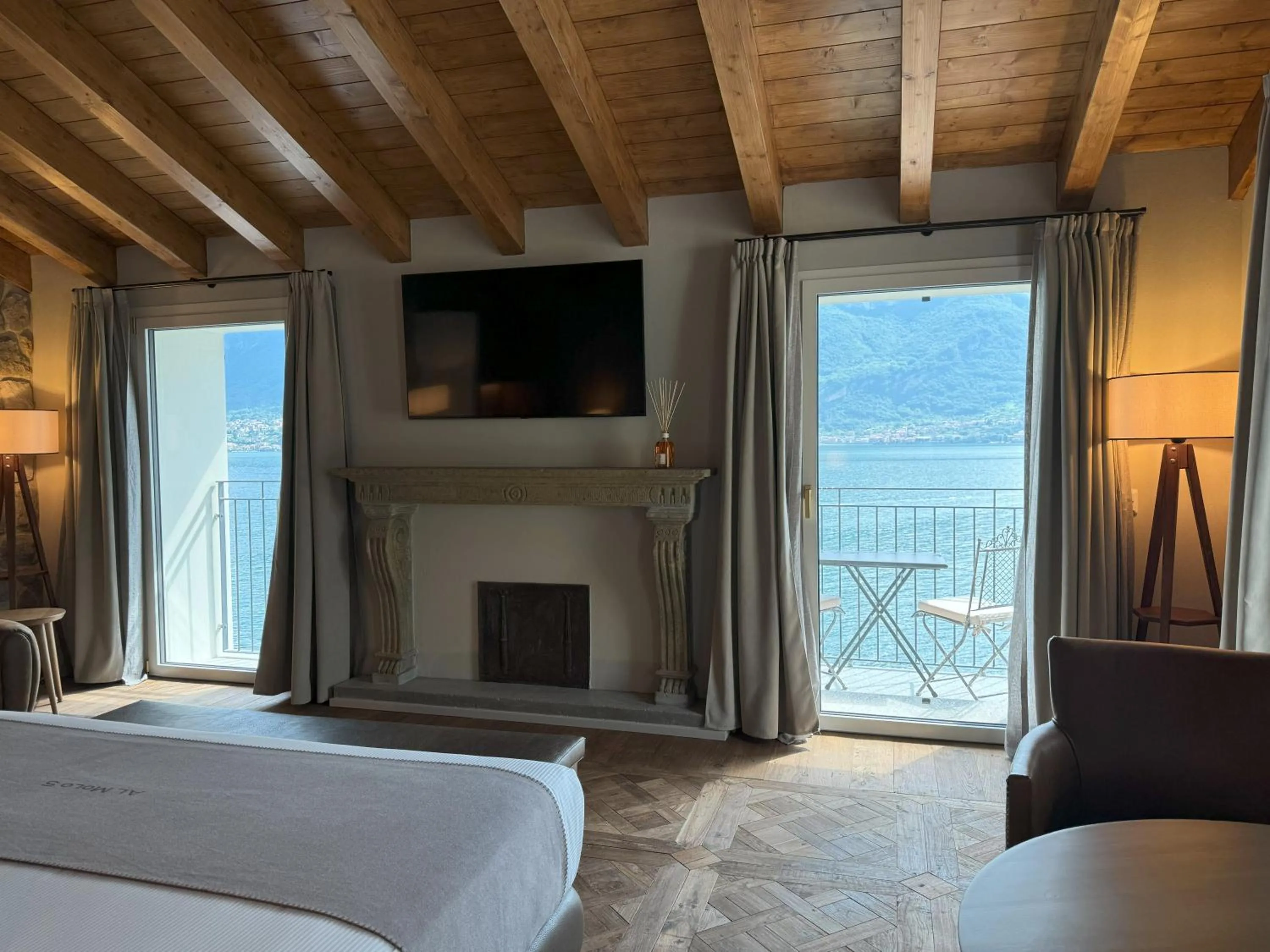 View (from property/room), Bed in Al Molo 5 - Lake Front