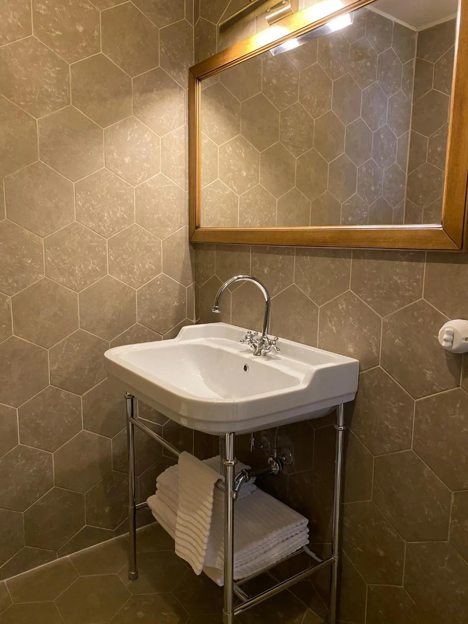 Bathroom in Al Molo 5 - Lake Front