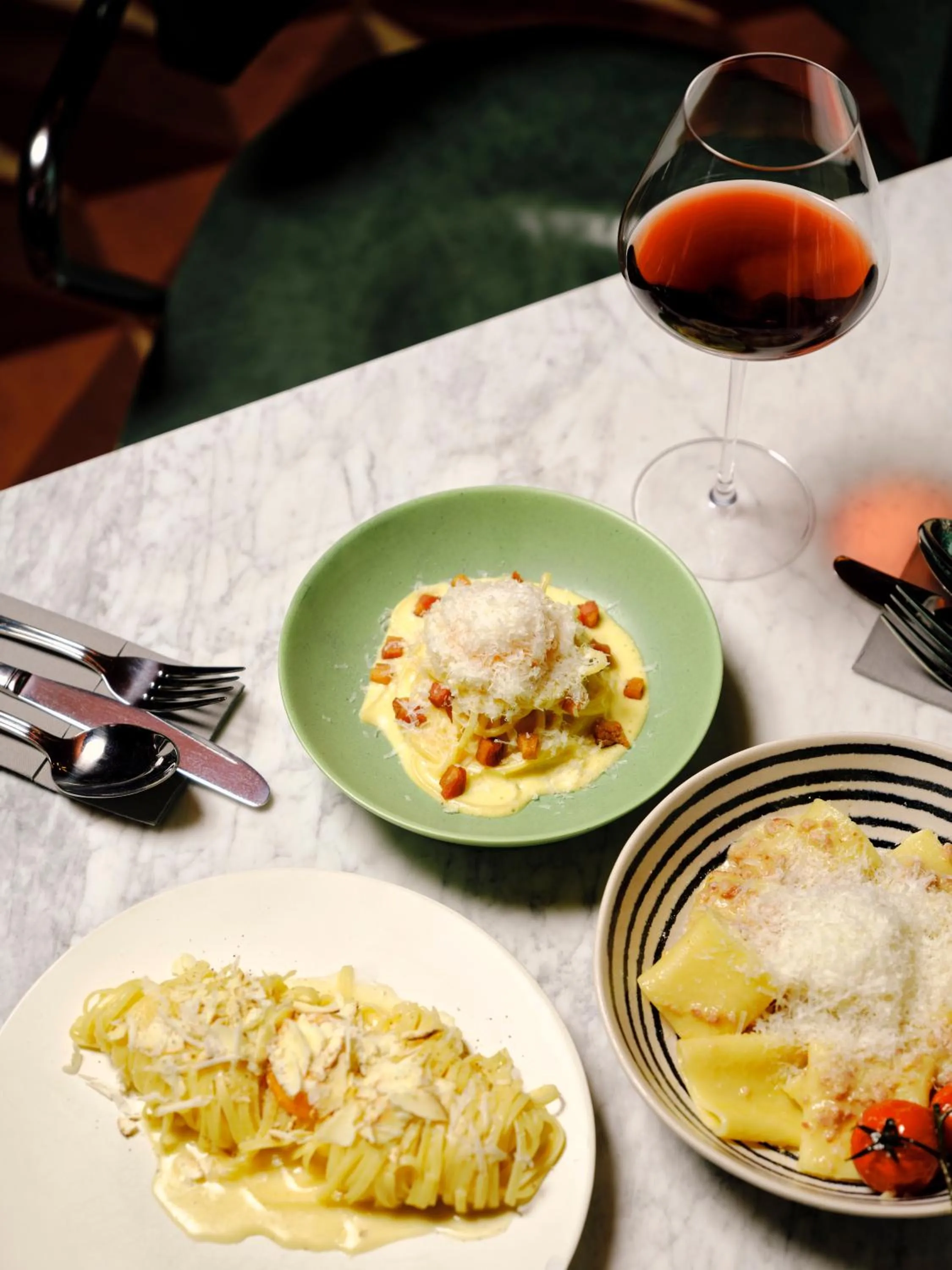 Restaurant/places to eat in Schwan Locke