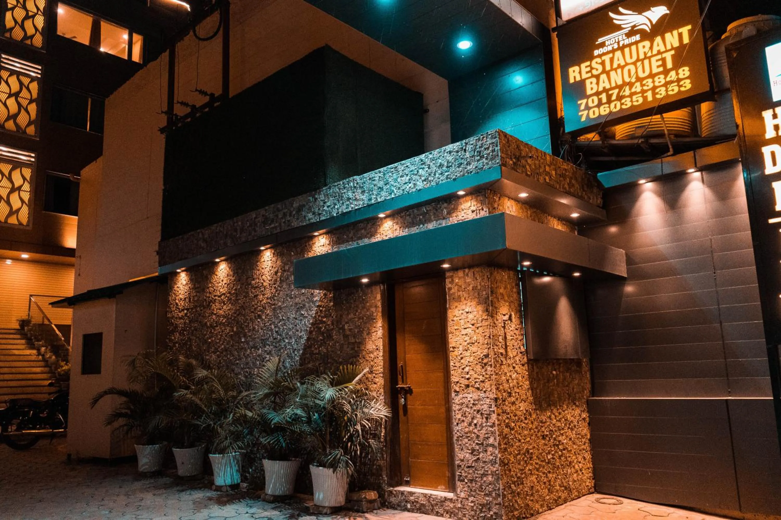 Facade/entrance in Hotel Doon's Pride