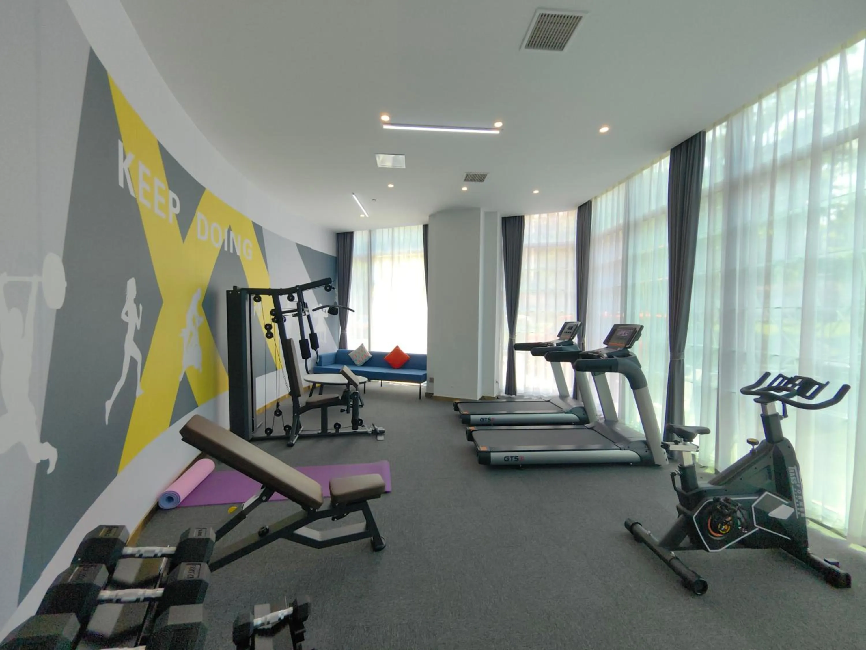 Fitness centre/facilities in Holiday Inn Express Changsha Shifu by IHG