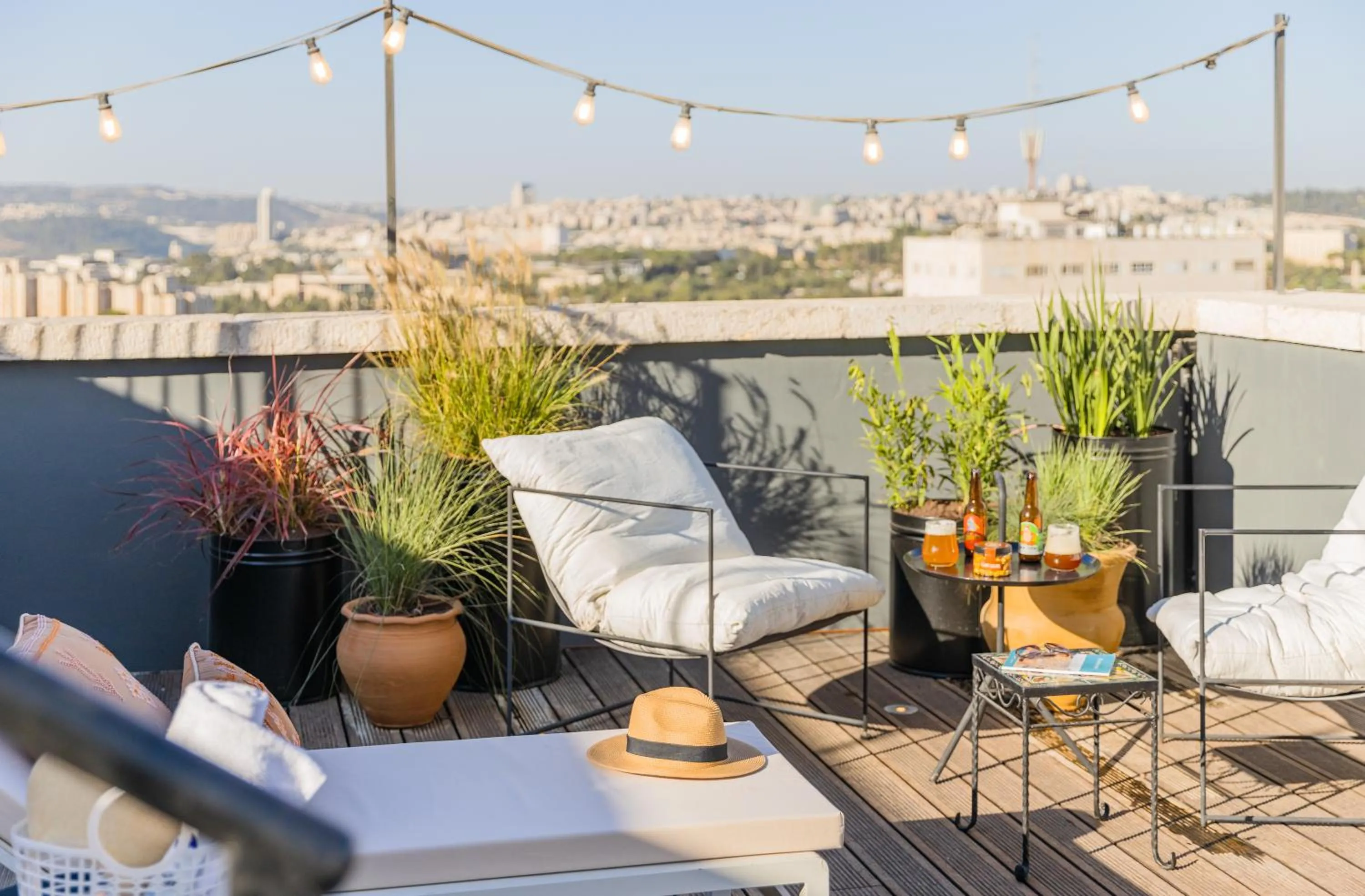 soundproof in Brown Machne Yehuda