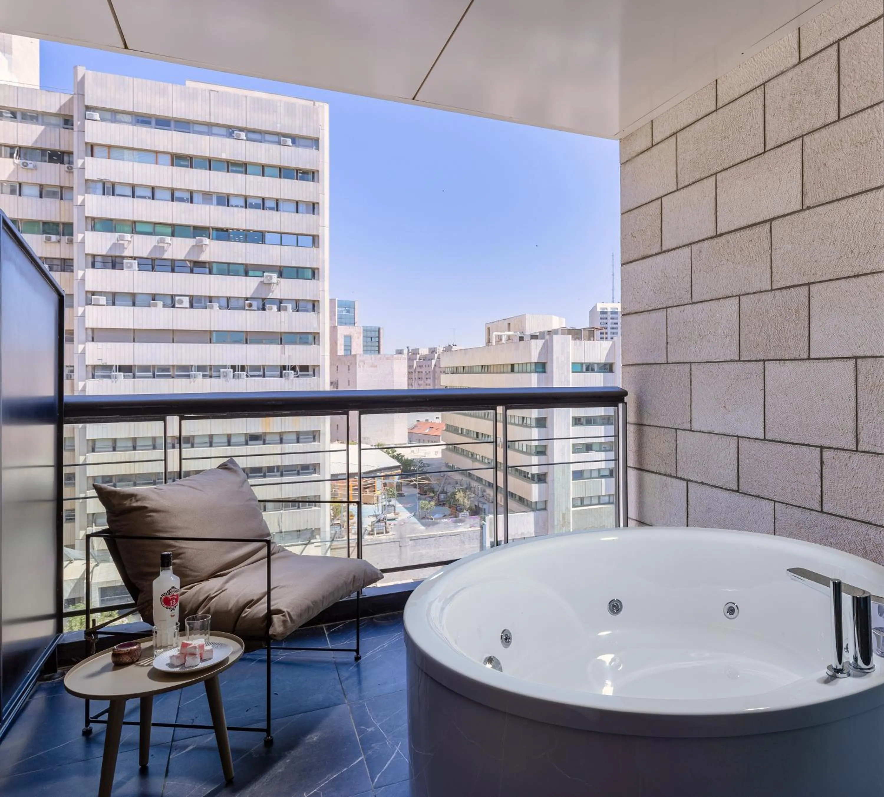 Balcony/Terrace in Brown Machne Yehuda