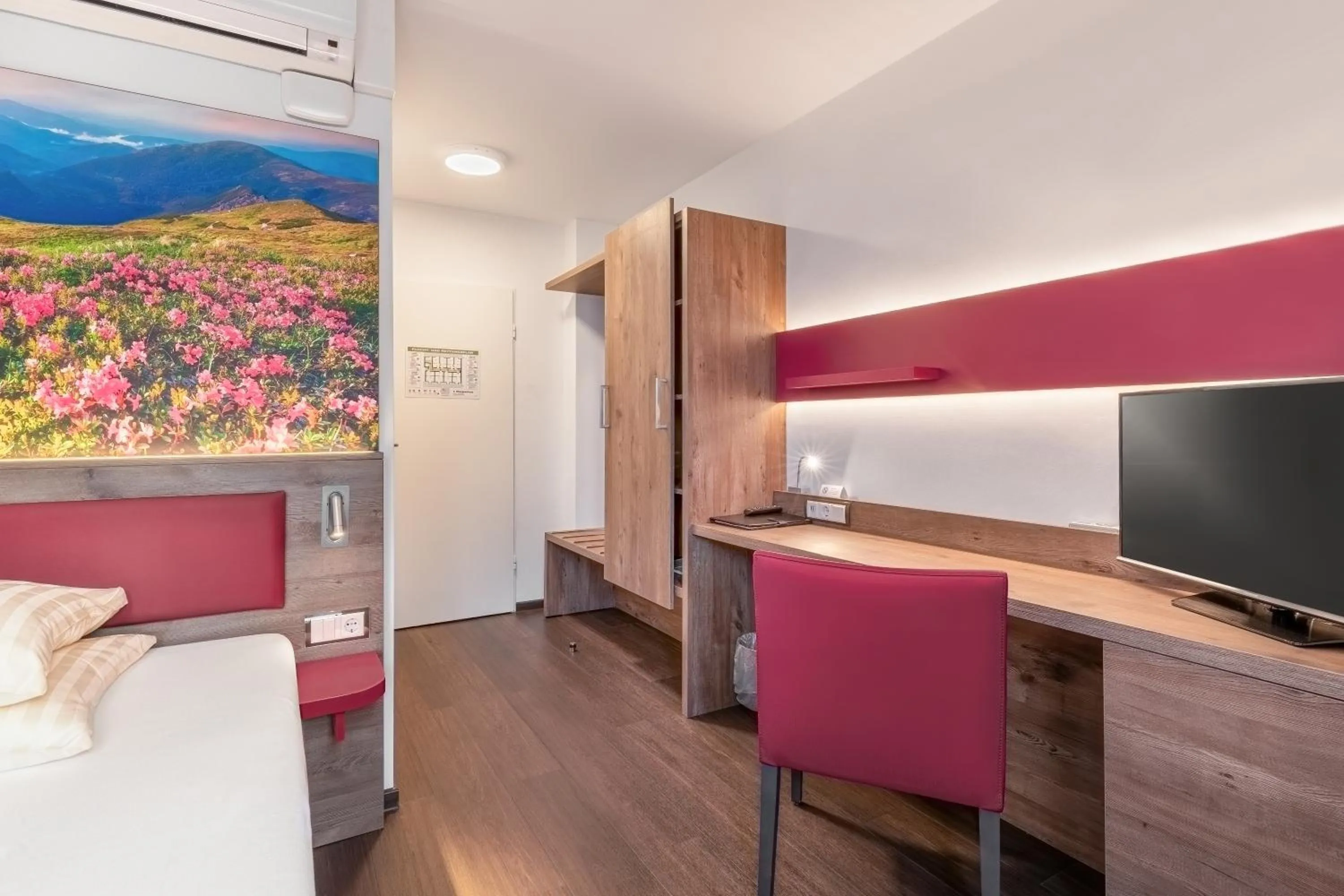 Bed in Hotel Arosa Düsseldorf Oberkassel