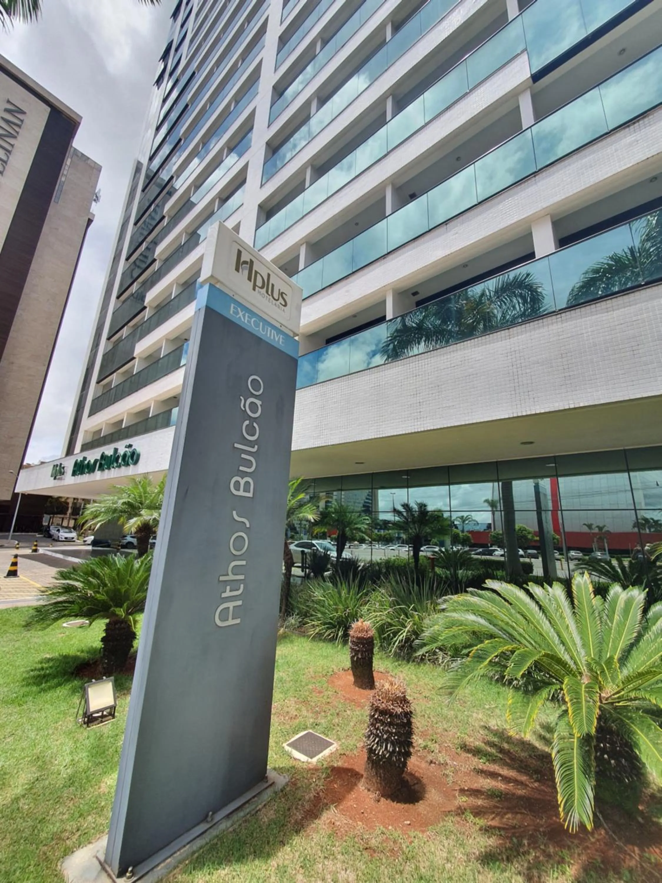 Property building in Flat no Athos Bulcão Executive By Rei dos Flats