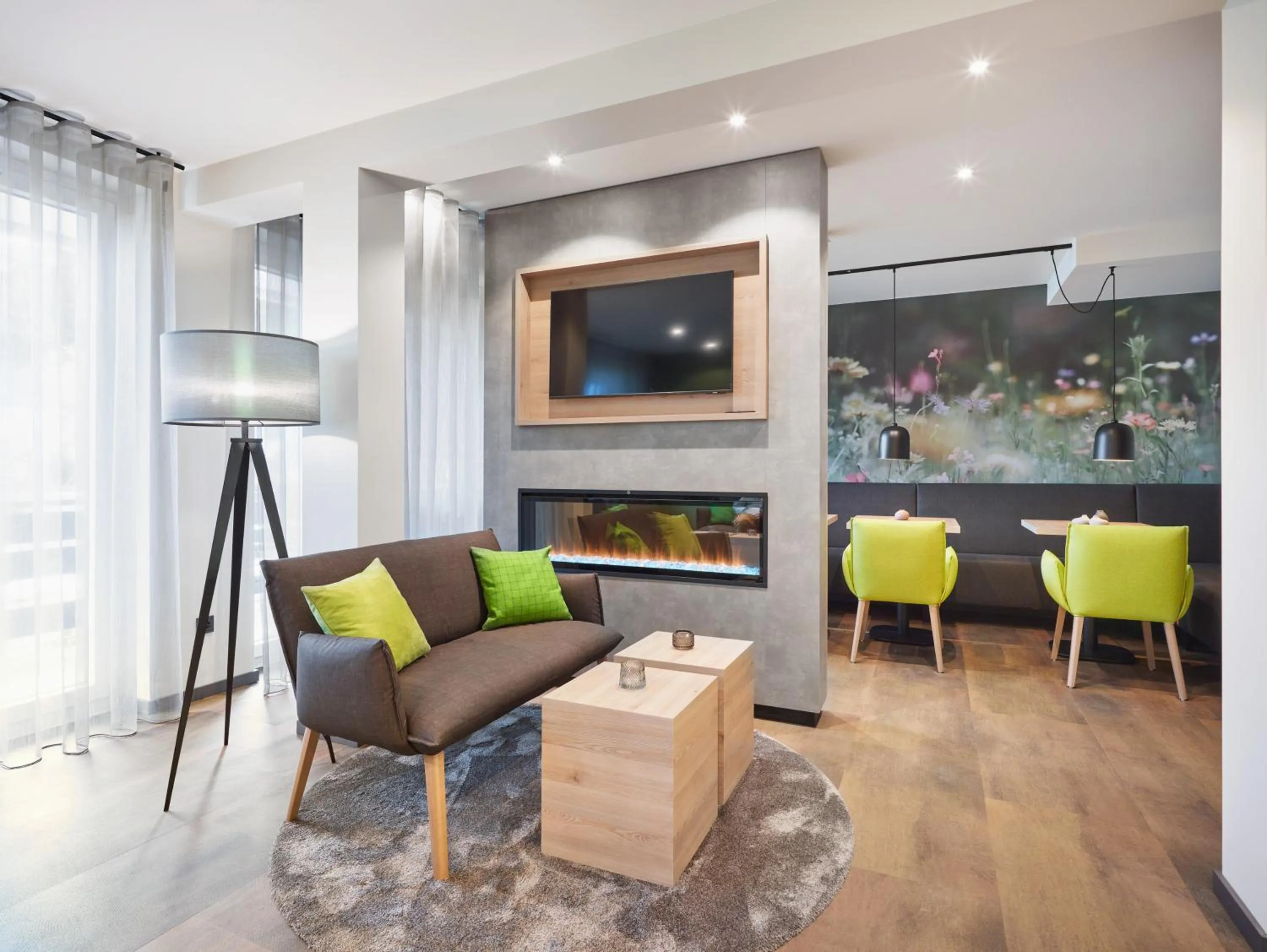 Communal lounge/ TV room in Hotel Bad Dürkheim