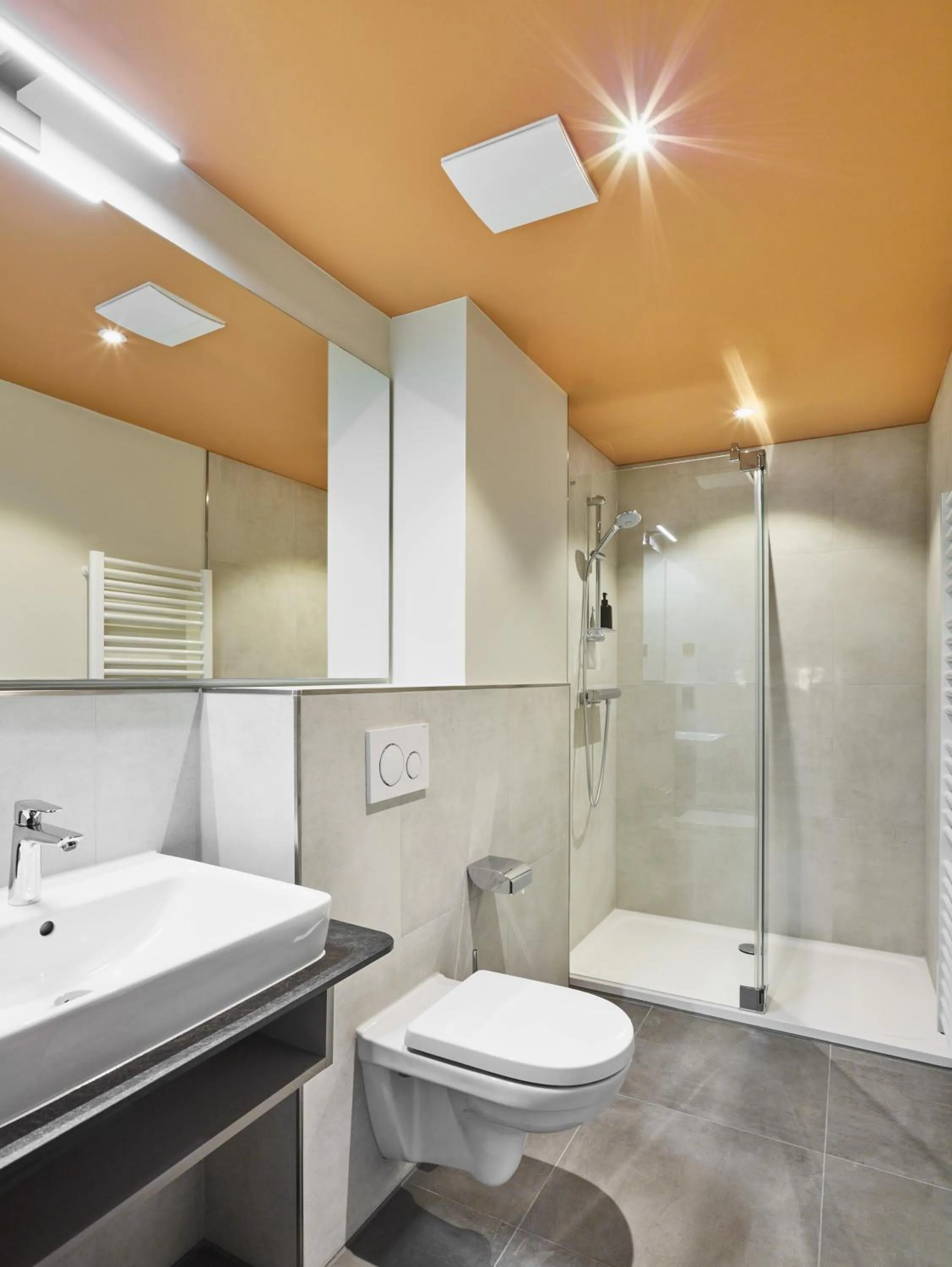 Shower in Hotel Bad Dürkheim