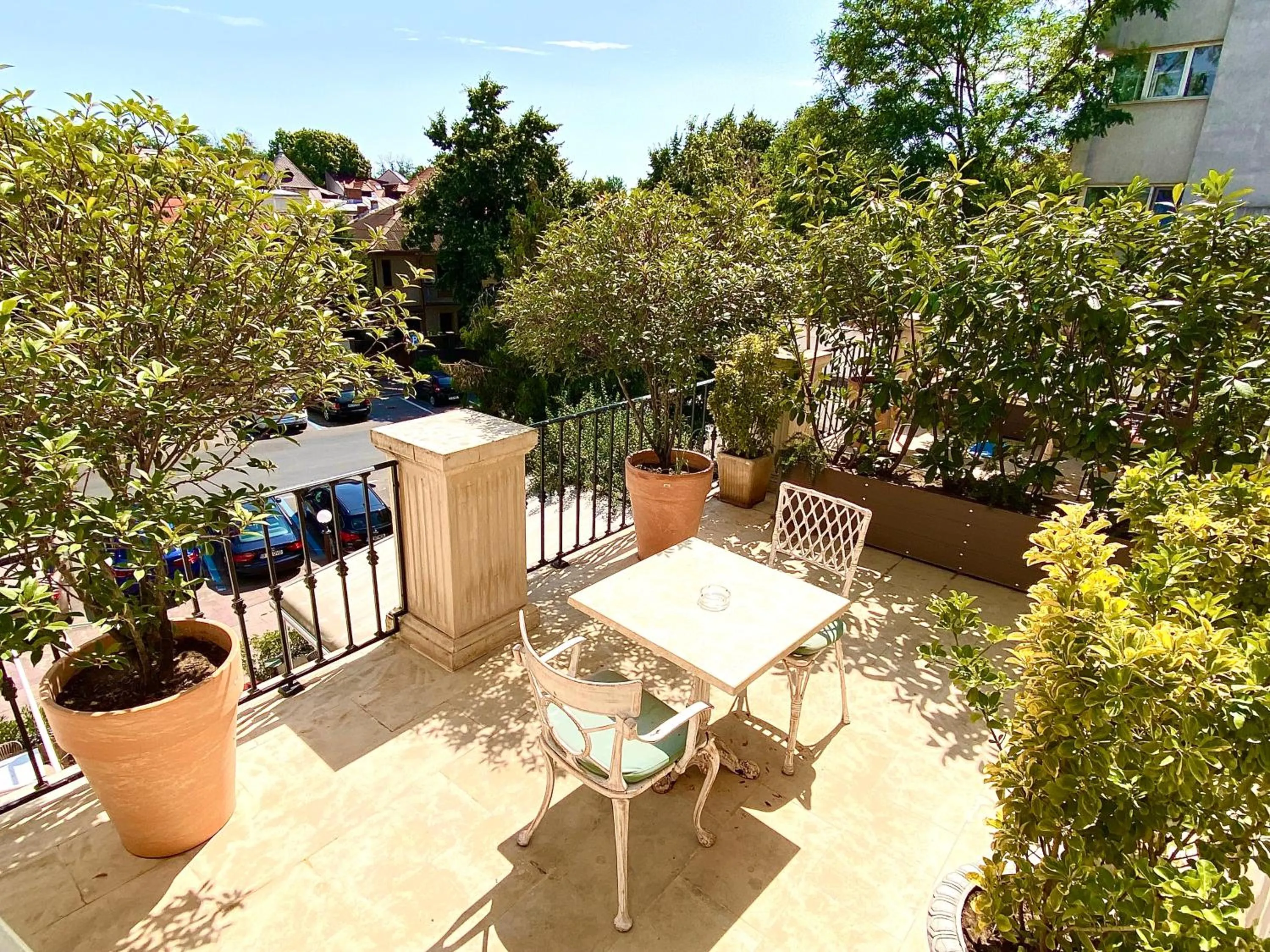 Arc de Triomphe Studios