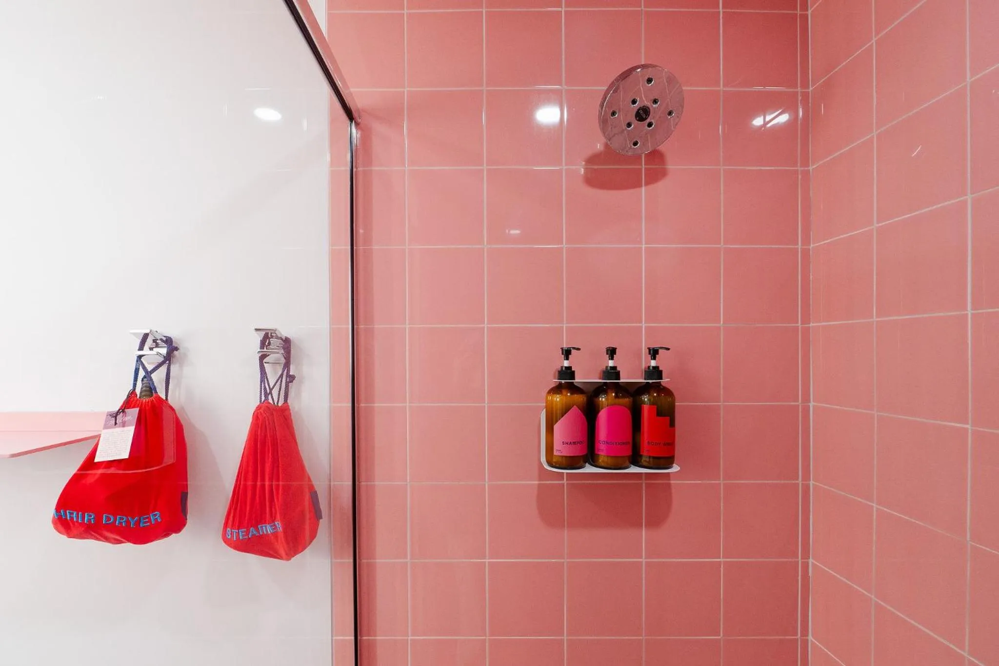 Shower in The Gallatin